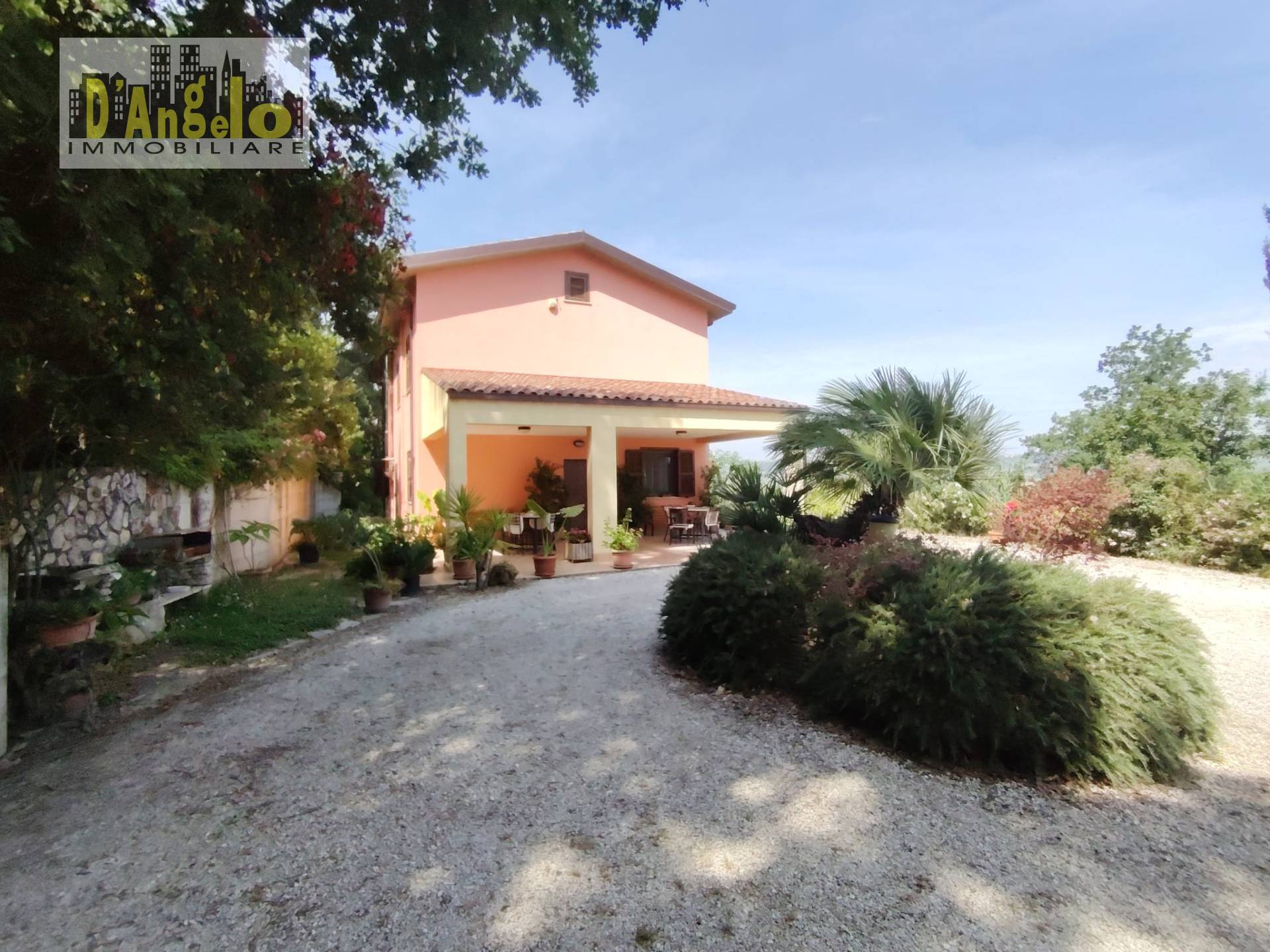 Villa in vendita a Offida