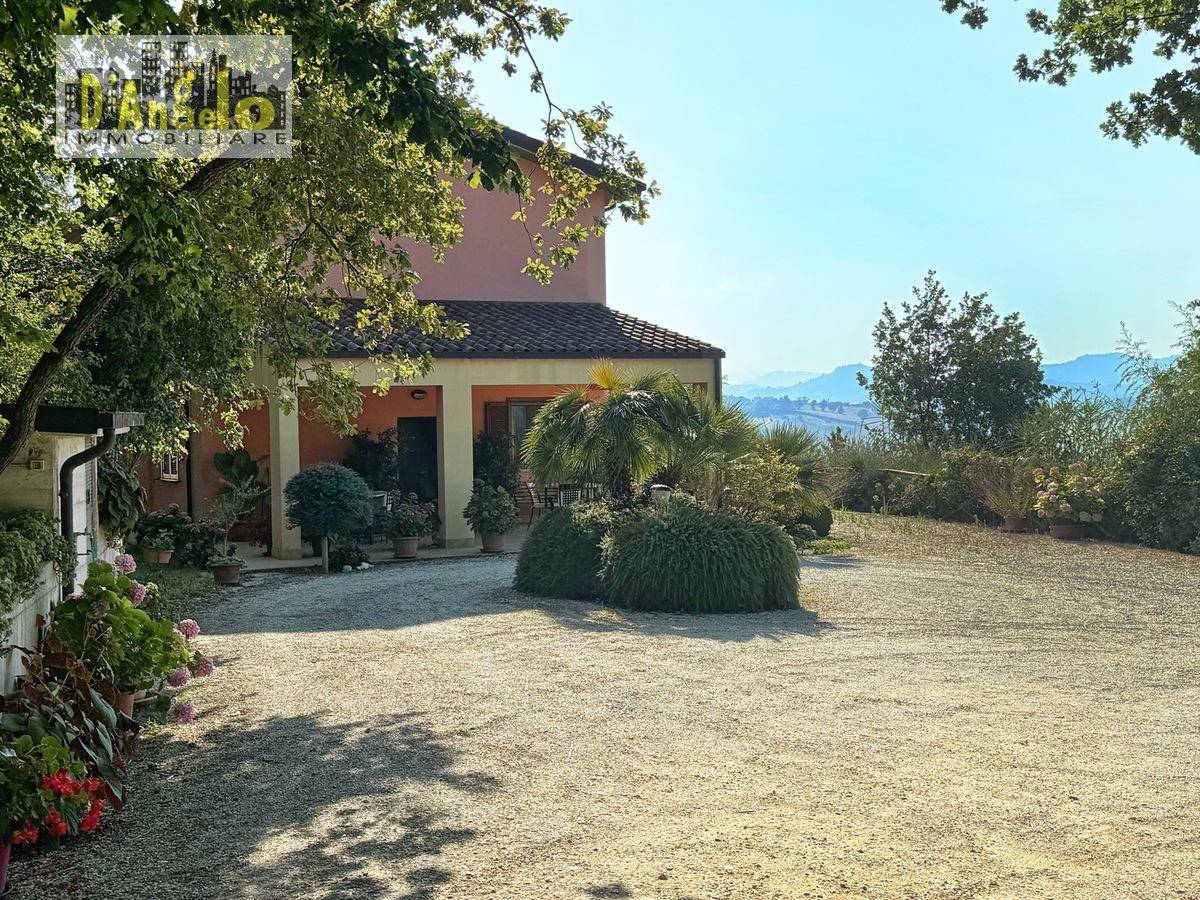 Villa in vendita a Offida