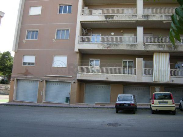 Locale commerciale in affitto in via carlo pisacane 59-61, Caltanissetta