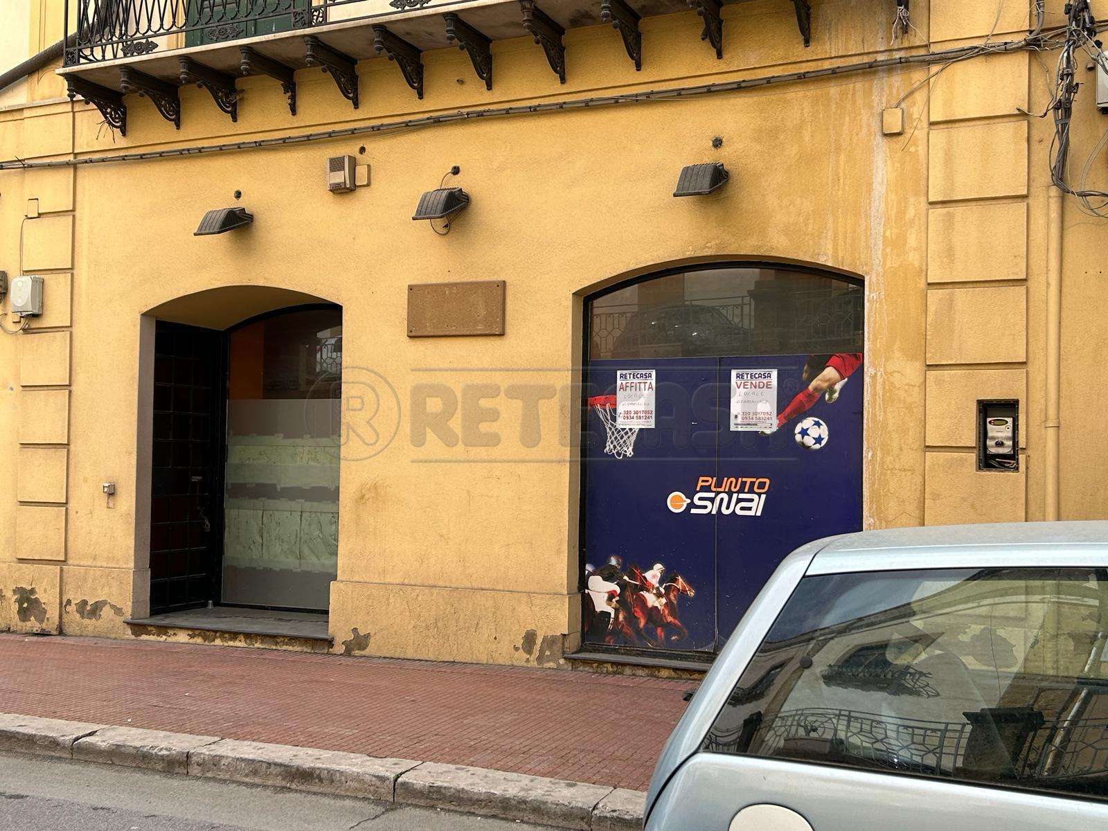 Locale commerciale in vendita in corso umberto i 59, Caltanissetta