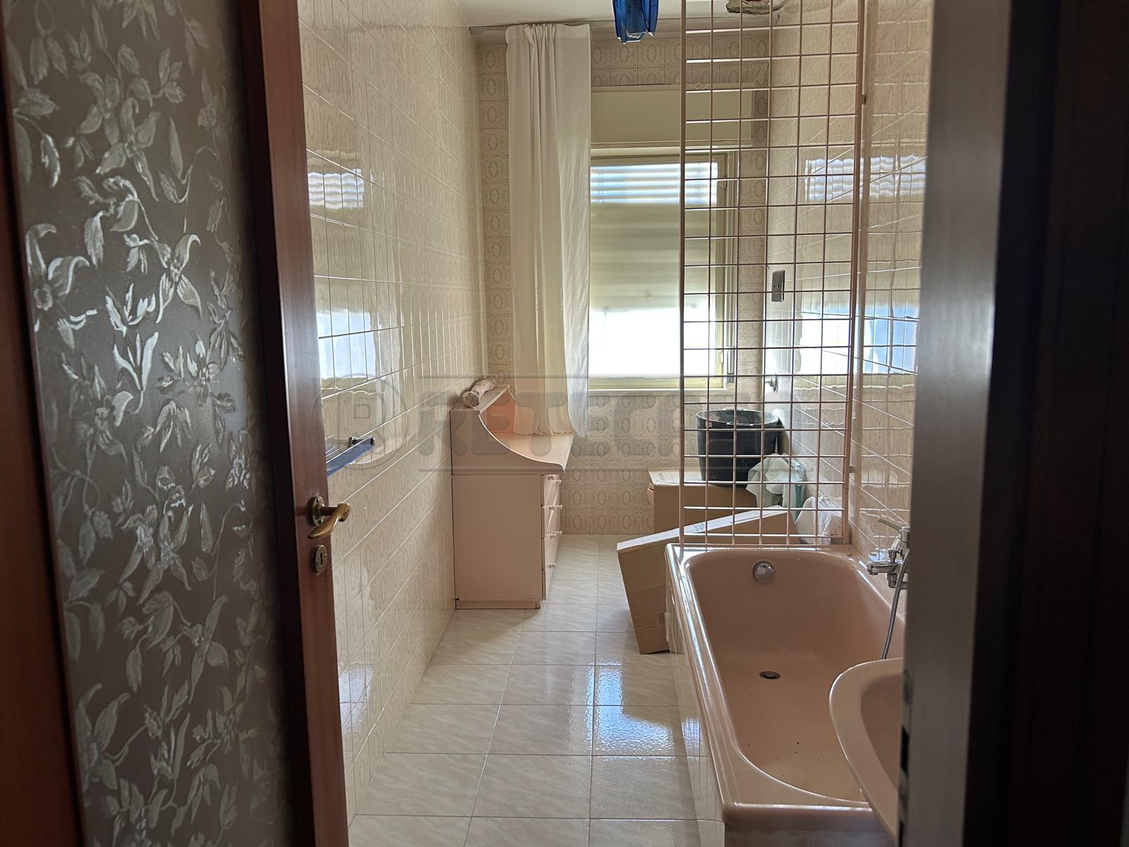 Quadrilocale in vendita in viale della regione 172, Caltanissetta