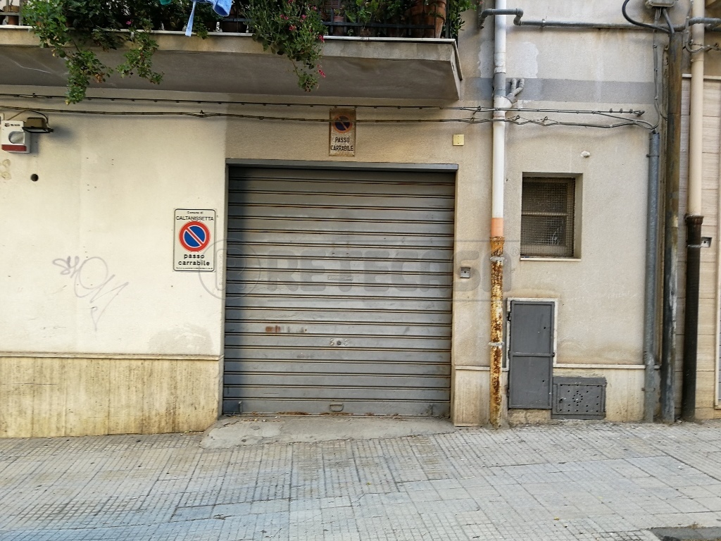 Magazzino in affitto in via niscemi 117, Caltanissetta