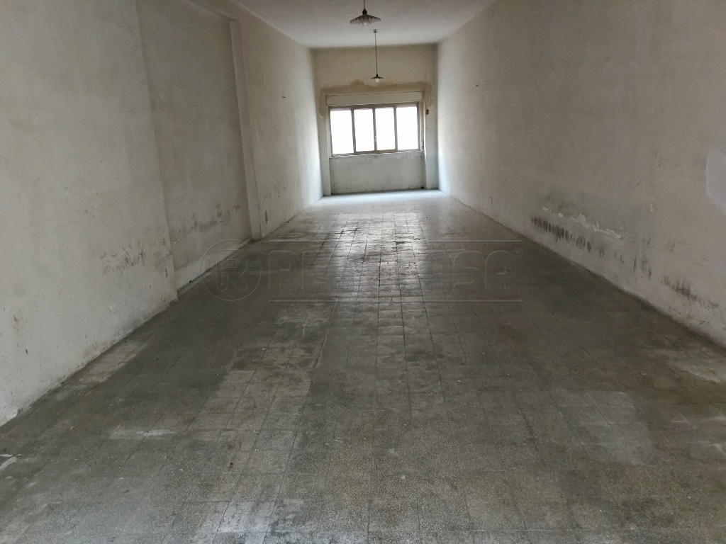 Magazzino in affitto in via niscemi 117, Caltanissetta