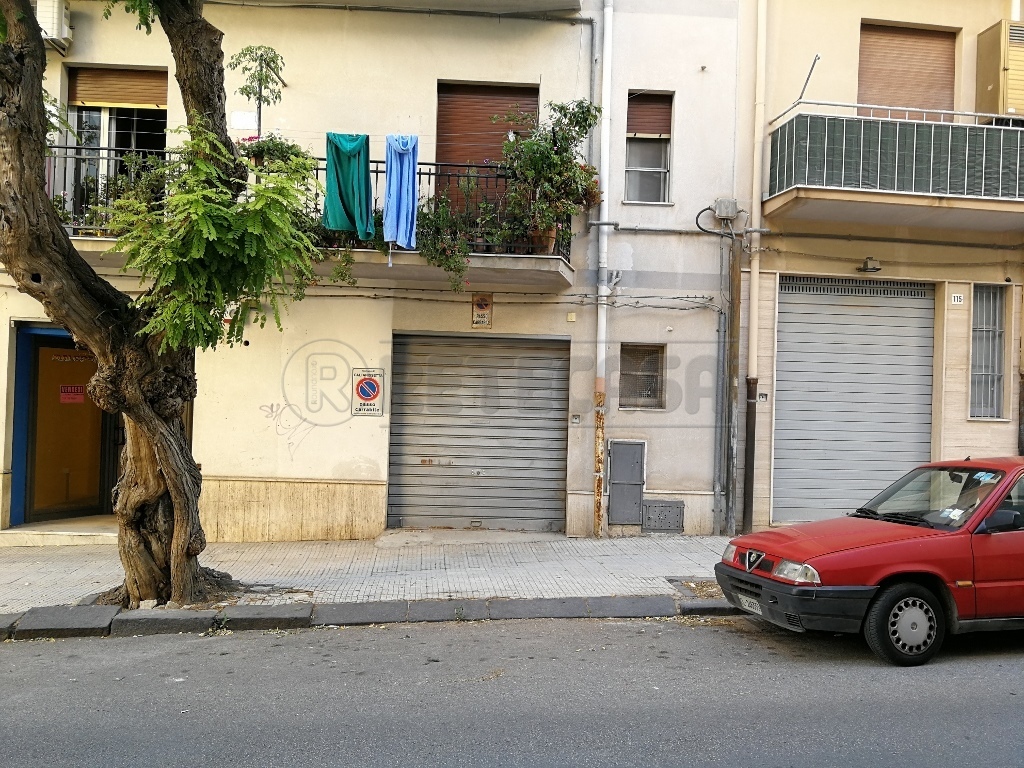 Magazzino in affitto in via niscemi 117, Caltanissetta