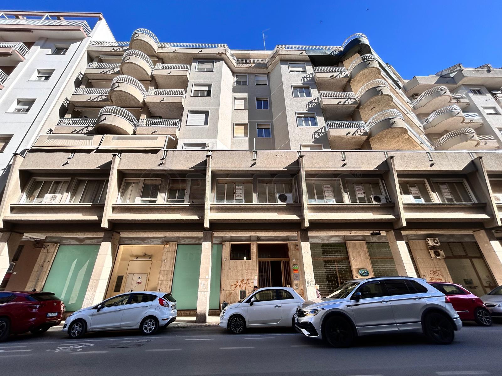 Appartamento con terrazzo in via john f. kennedy 37, Caltanissetta
