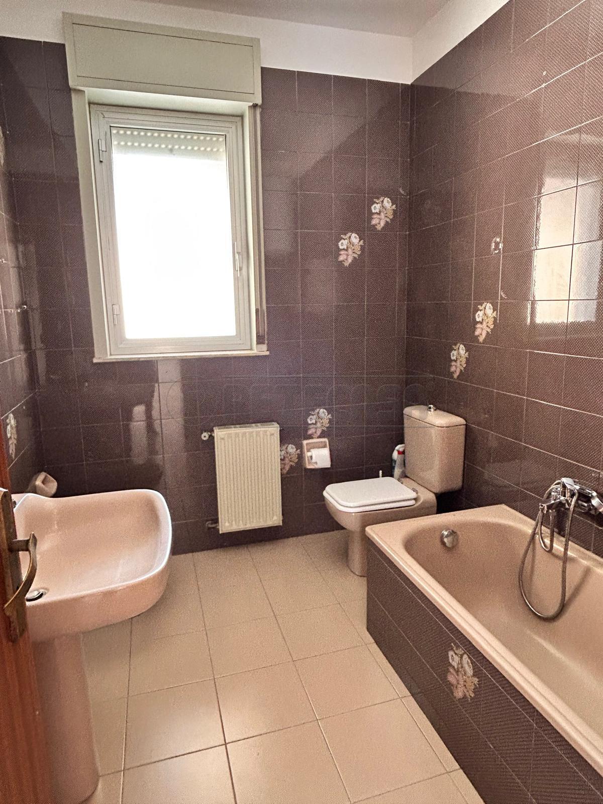 Appartamento con terrazzo in via john f. kennedy 37, Caltanissetta