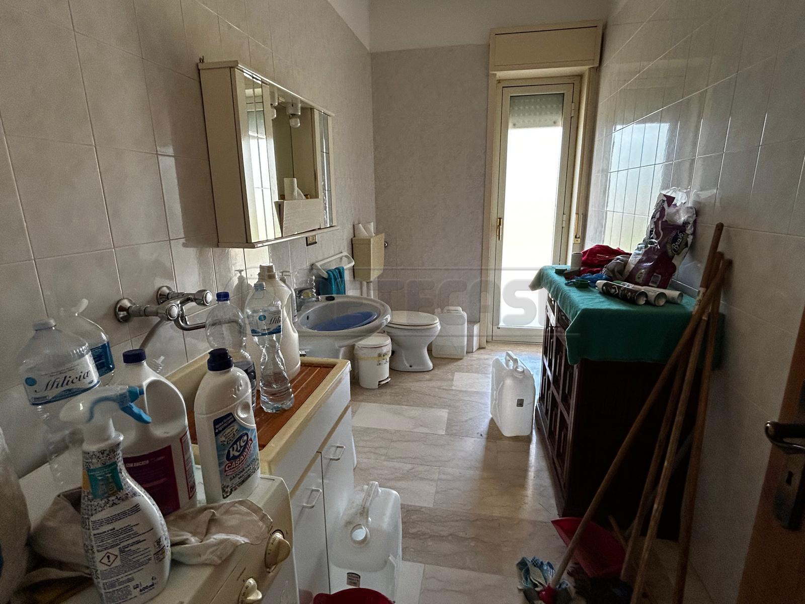 Casa indipendente con terrazzo in via san spirito 86, Caltanissetta