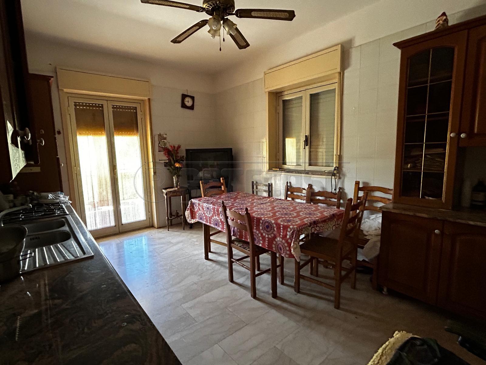 Casa indipendente con terrazzo in via san spirito 86, Caltanissetta