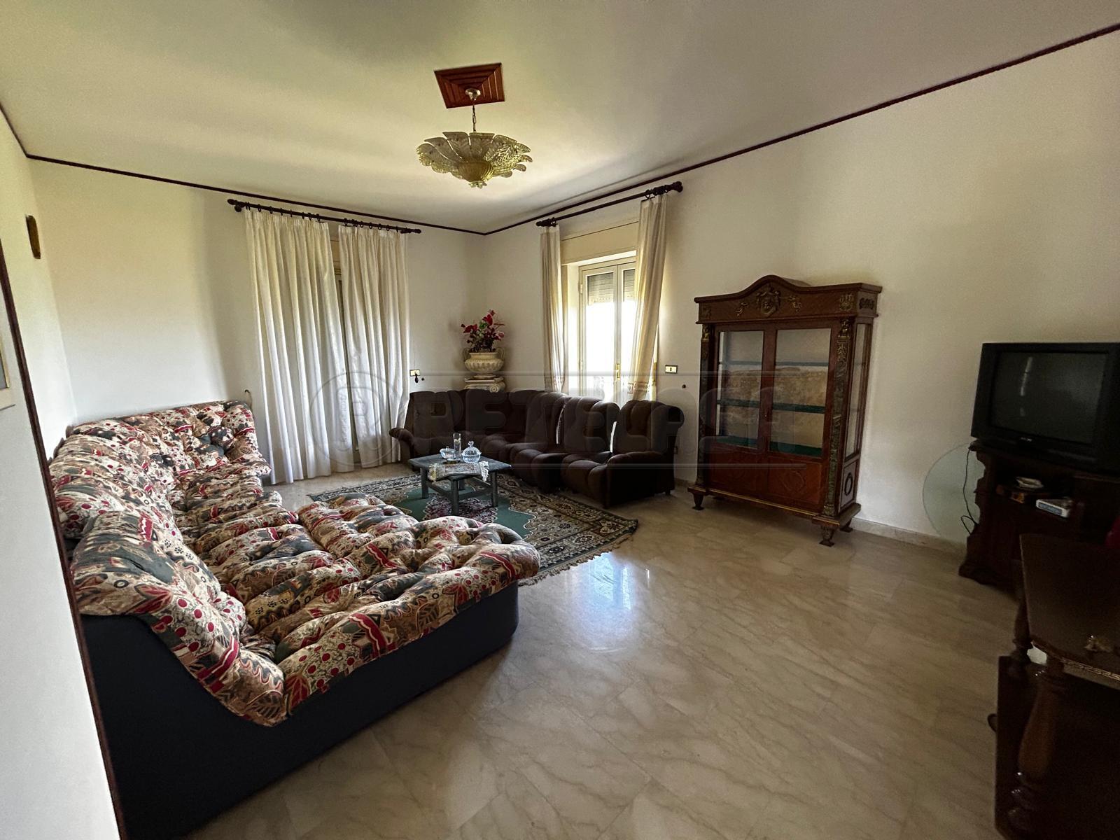 Casa indipendente con terrazzo in via san spirito 86, Caltanissetta