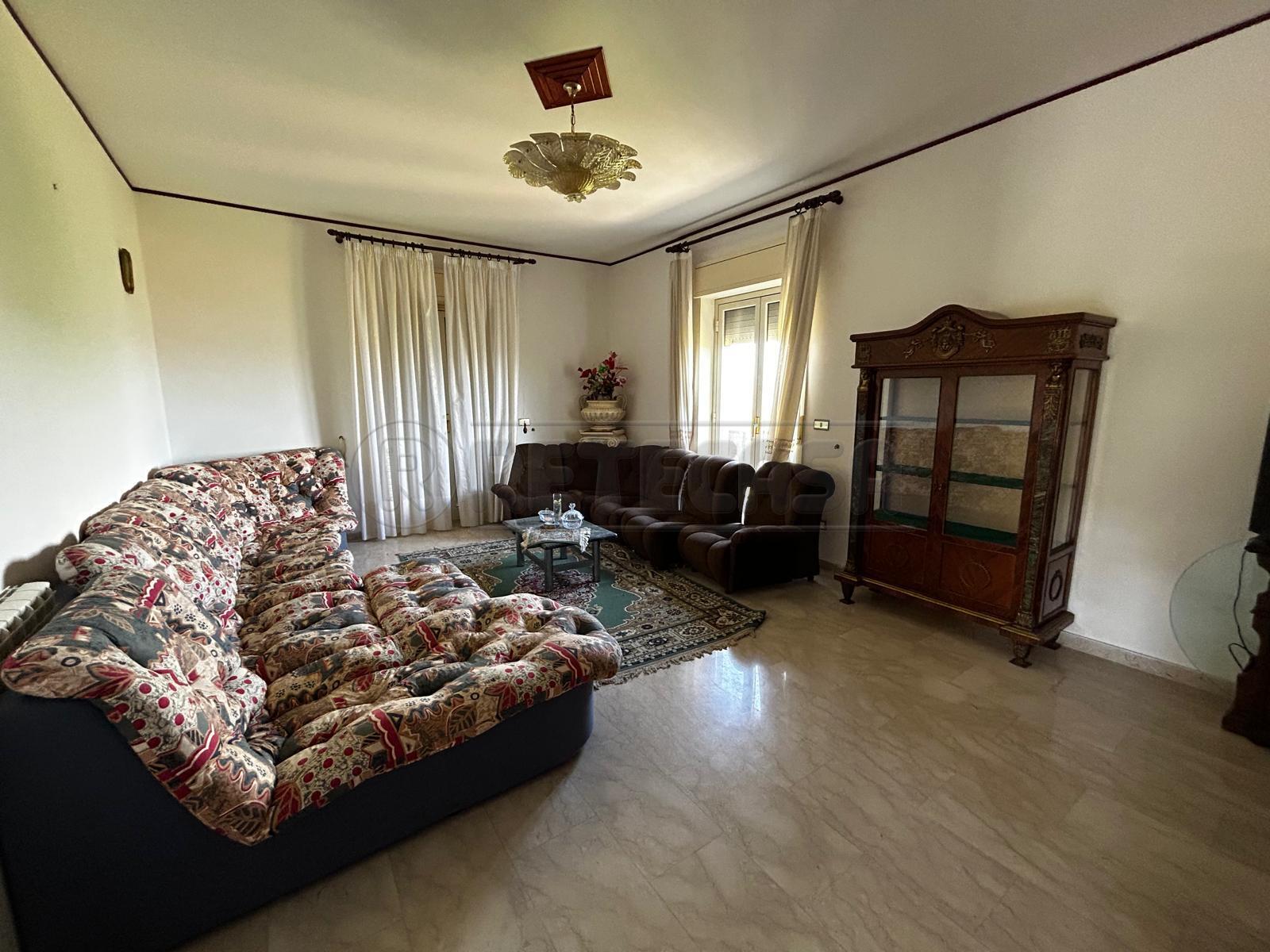 Casa indipendente con terrazzo in via san spirito 86, Caltanissetta