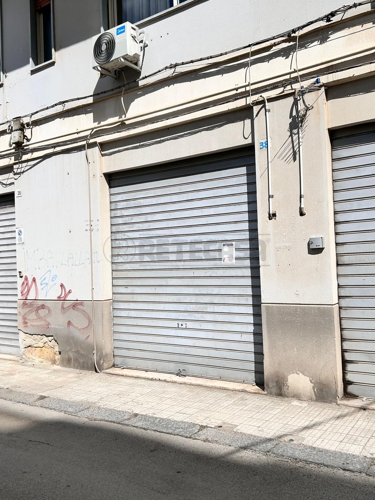 Magazzino in vendita in via toscana 38, Caltanissetta