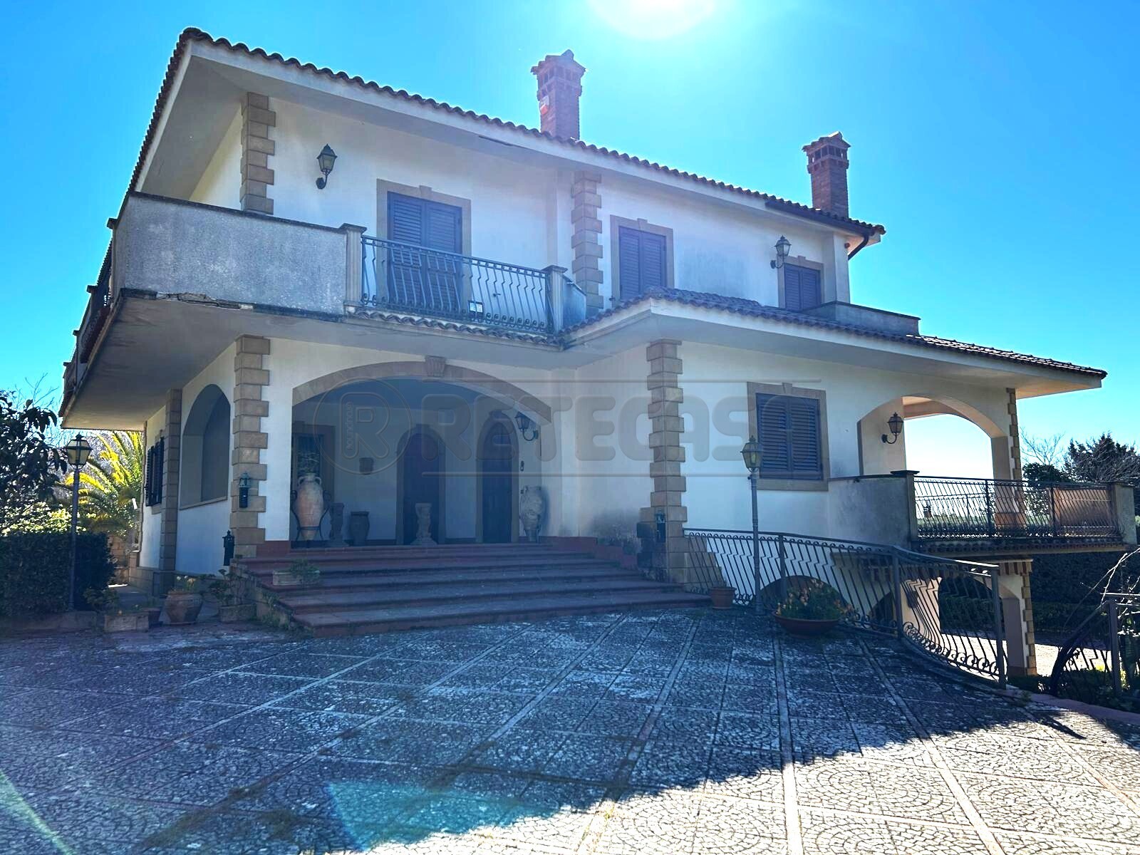 Villa con giardino in via luigi russo 36, Caltanissetta