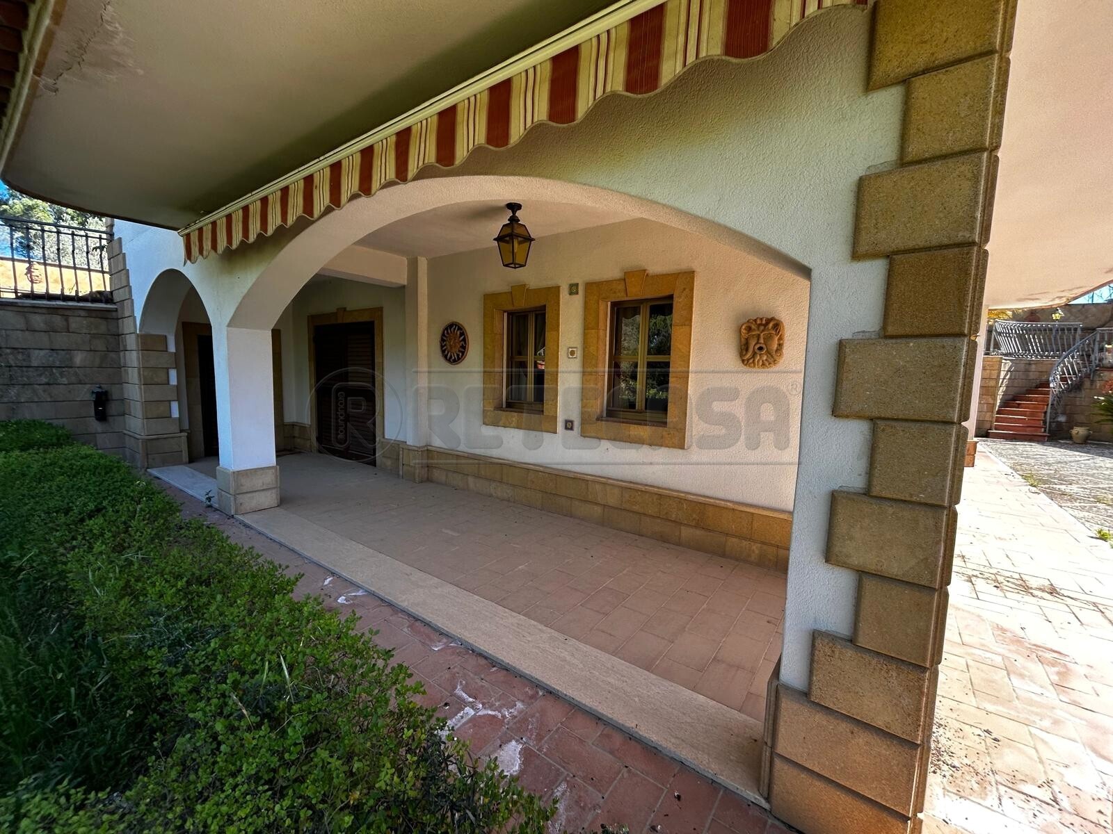 Villa con giardino in via luigi russo 36, Caltanissetta