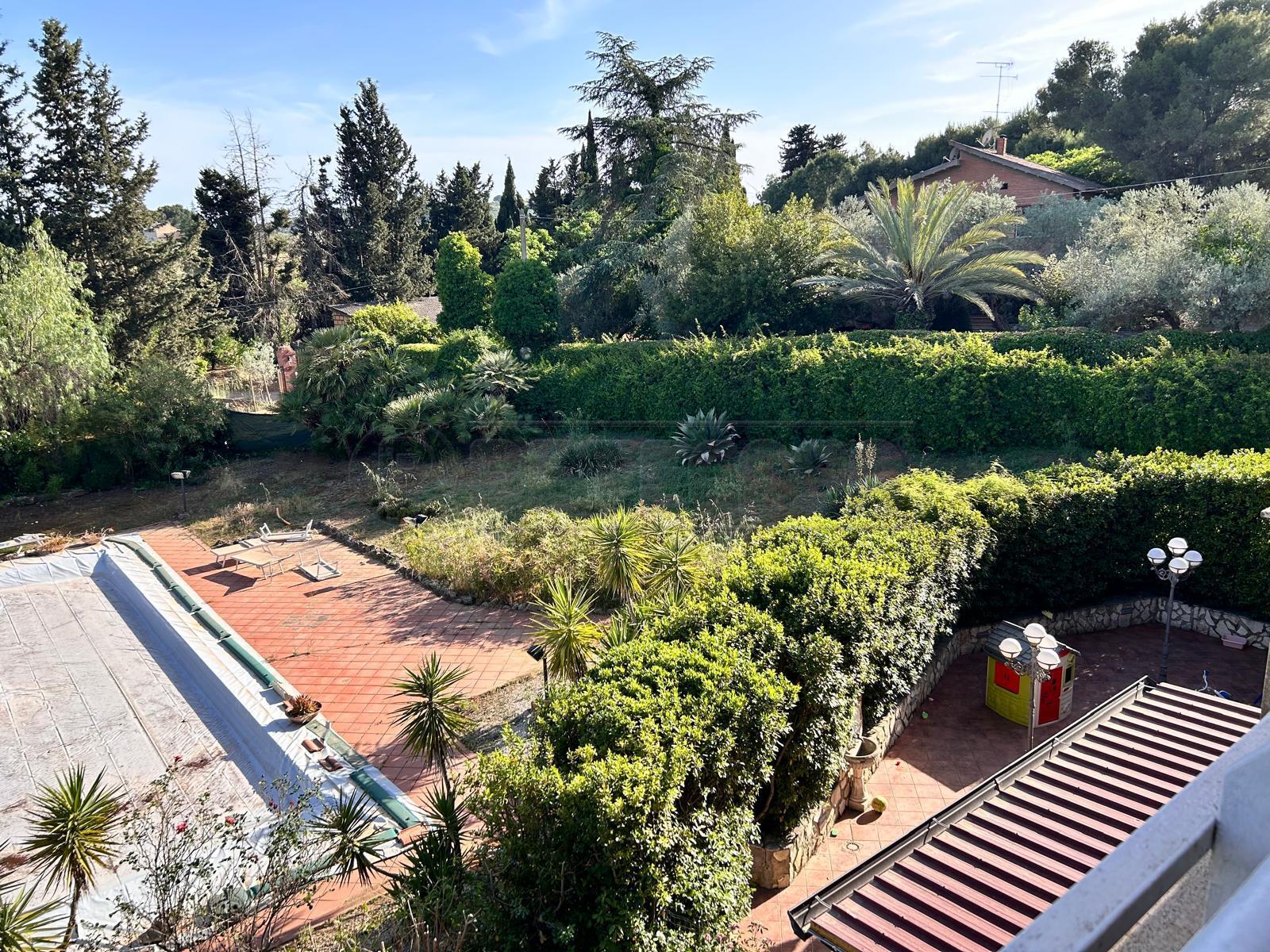 Quadrilocale con giardino in niscima nord, Caltanissetta