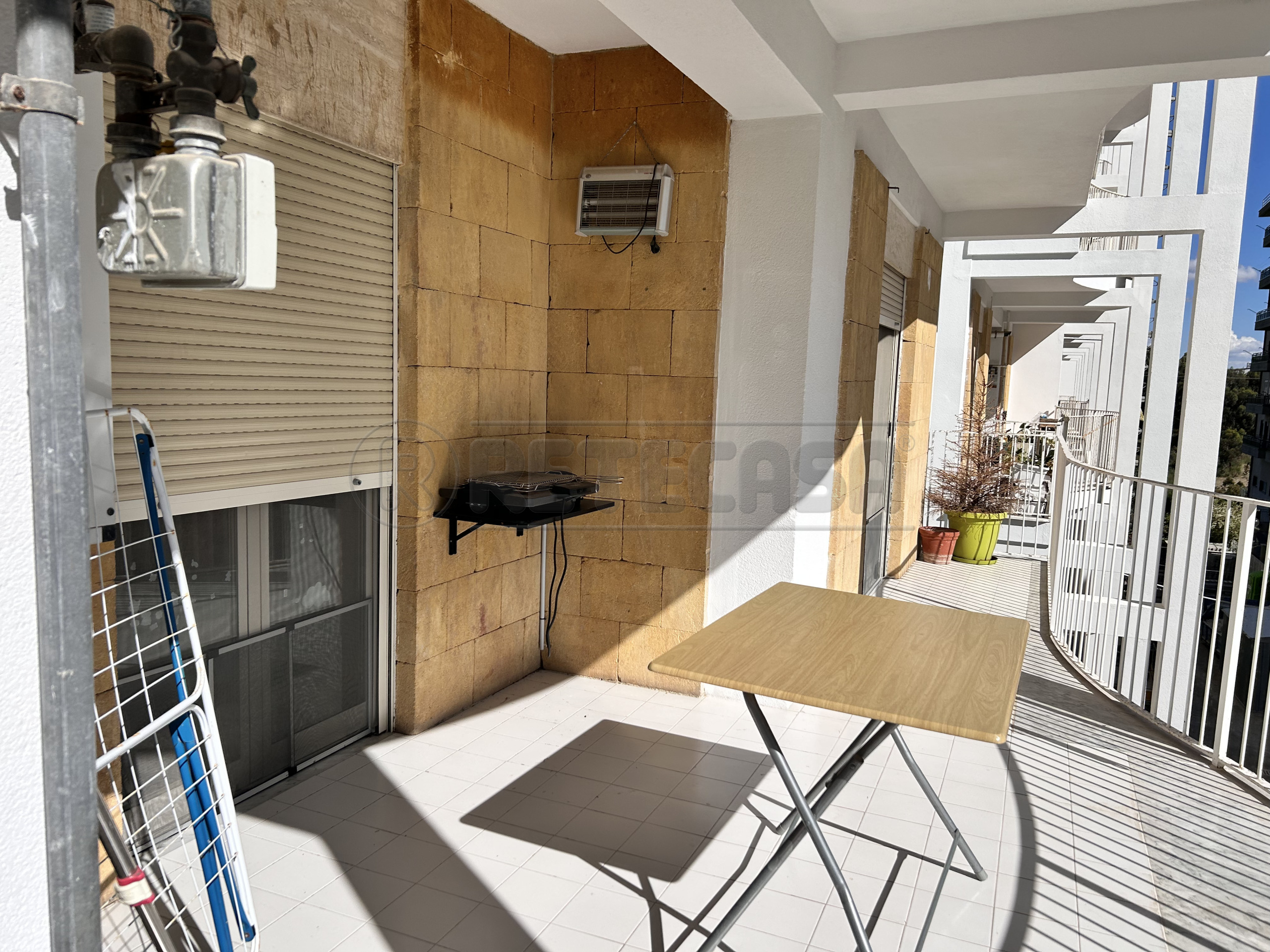 Quadrilocale con terrazzo in via tiziano vecellio 32, Caltanissetta