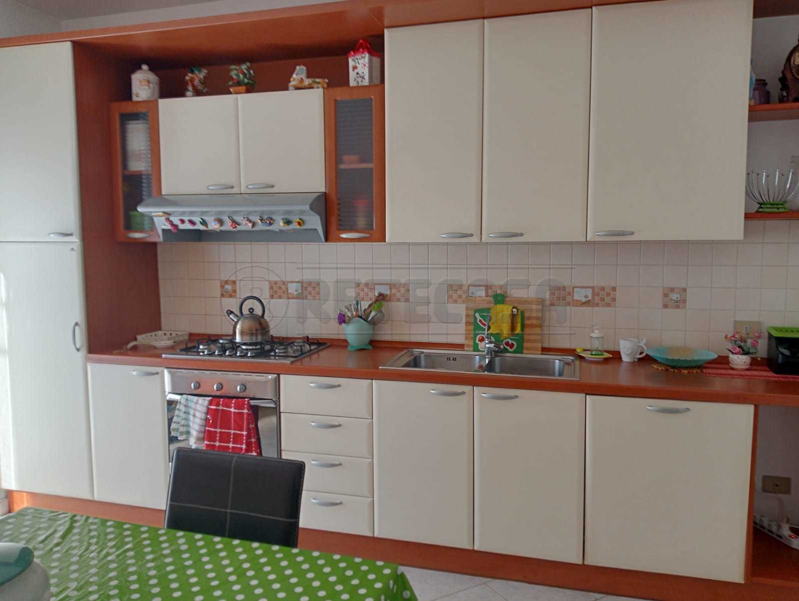 Trilocale in affitto in via ruggero settimo 37, Caltanissetta