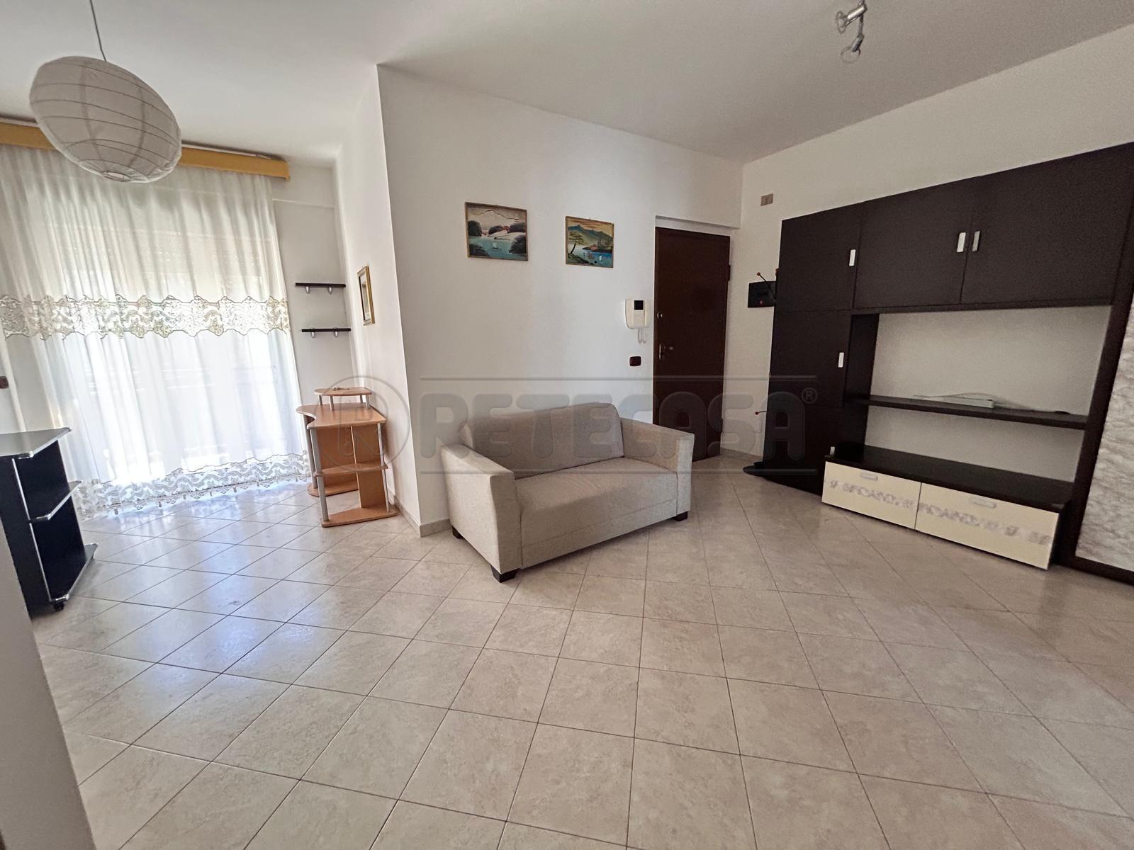 Trilocale in affitto in via ruggero settimo 37, Caltanissetta