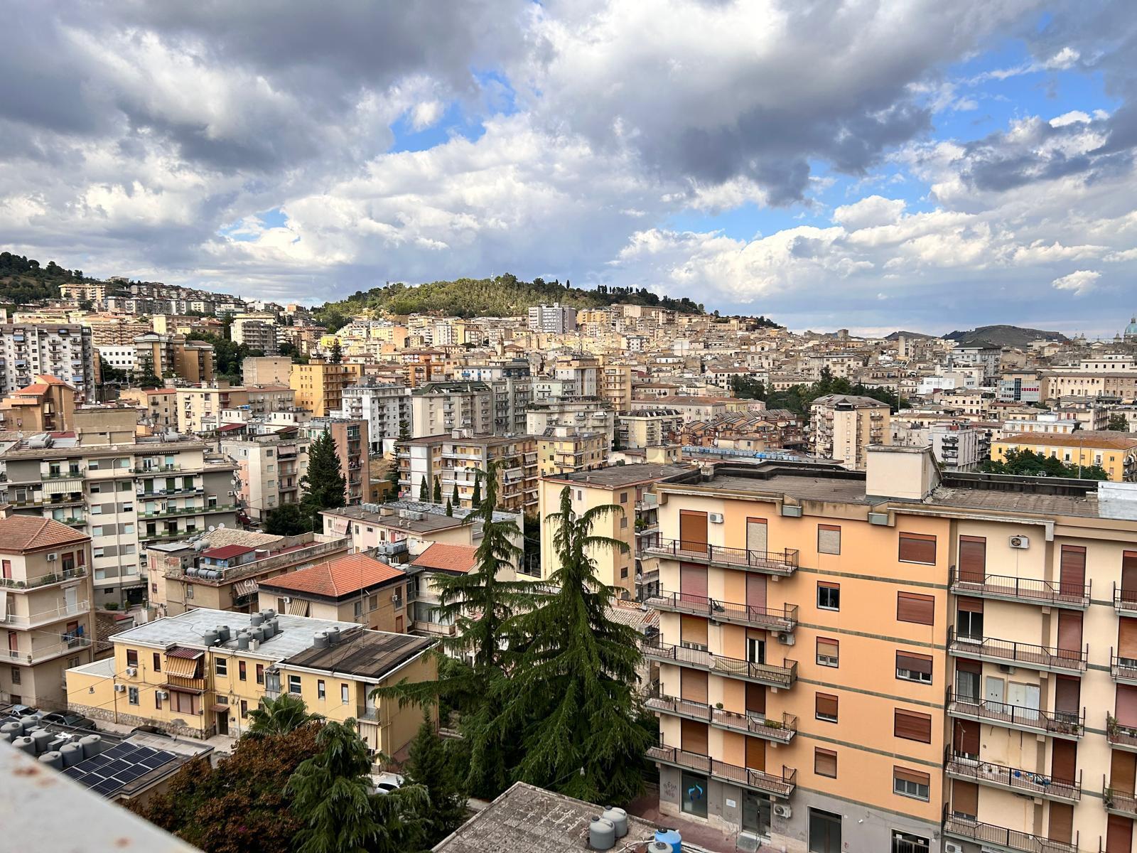Trilocale in vendita in via volturno 16/b, Caltanissetta