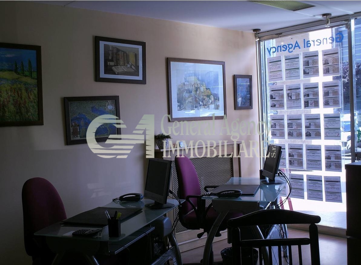 Locale commerciale in affitto in via pietro bonfante 50, Roma