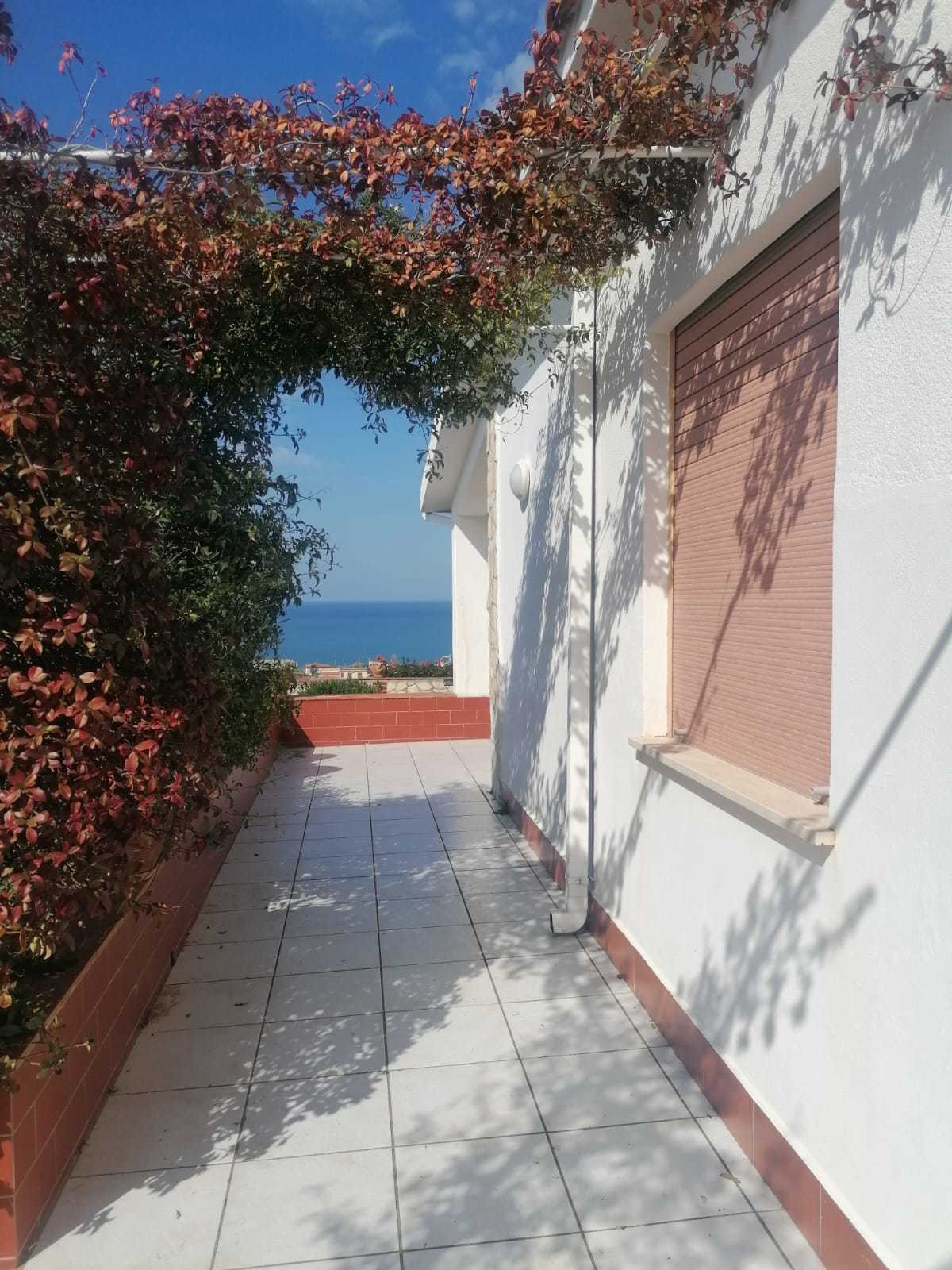 Villetta a schiera con giardino a Trappeto