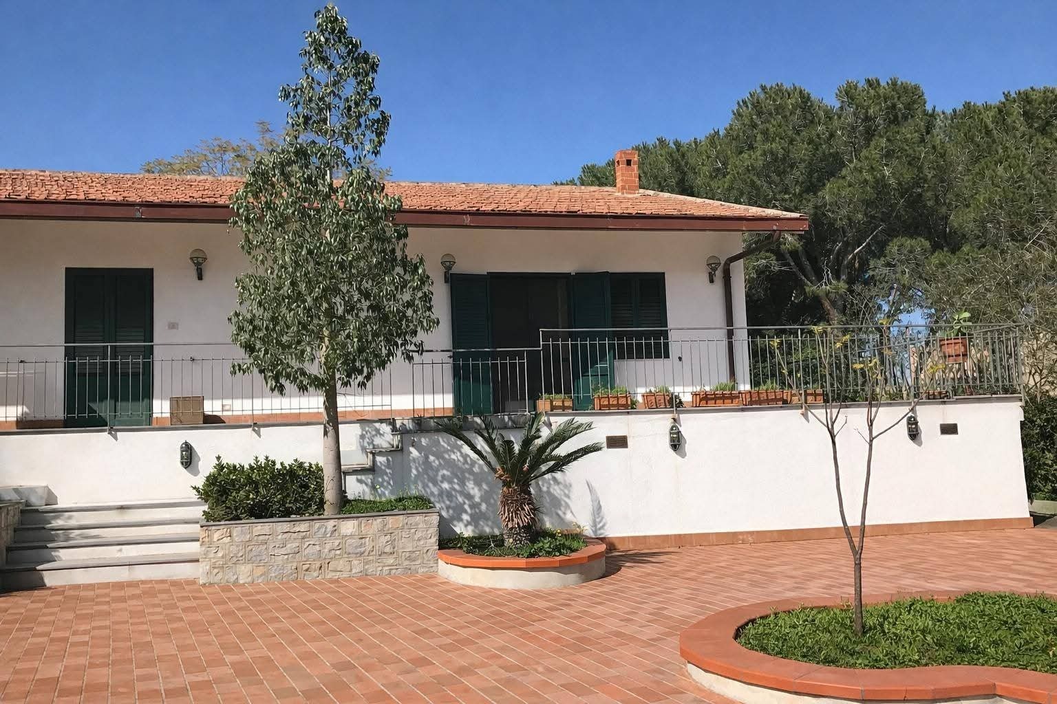 Villa con giardino a Trabia