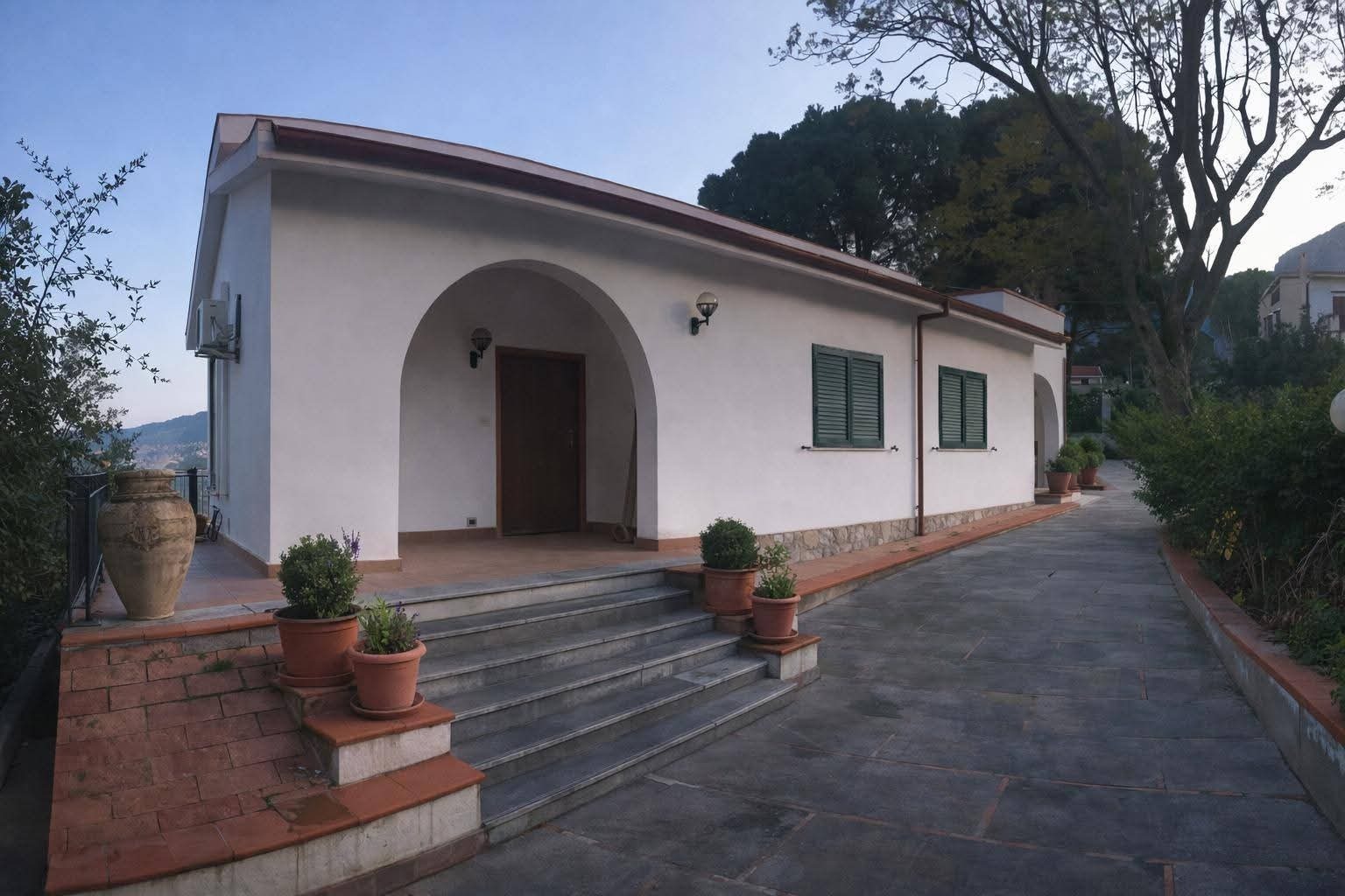 Villa con giardino a Trabia