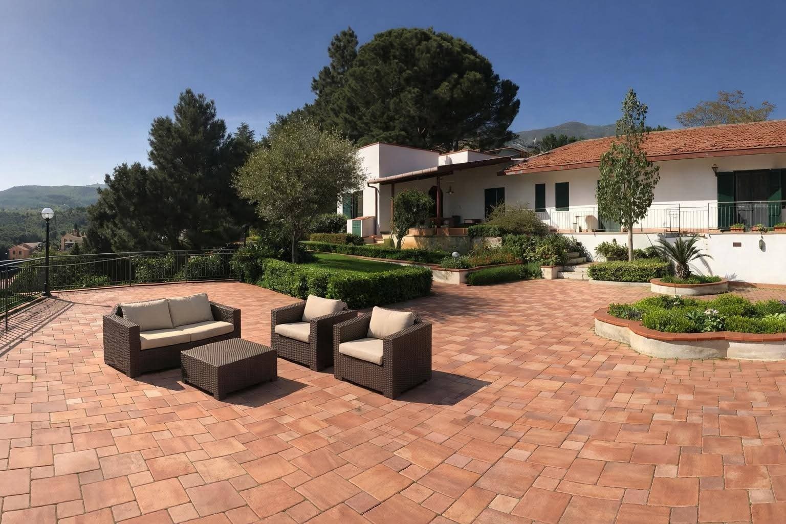 Villa con giardino a Trabia