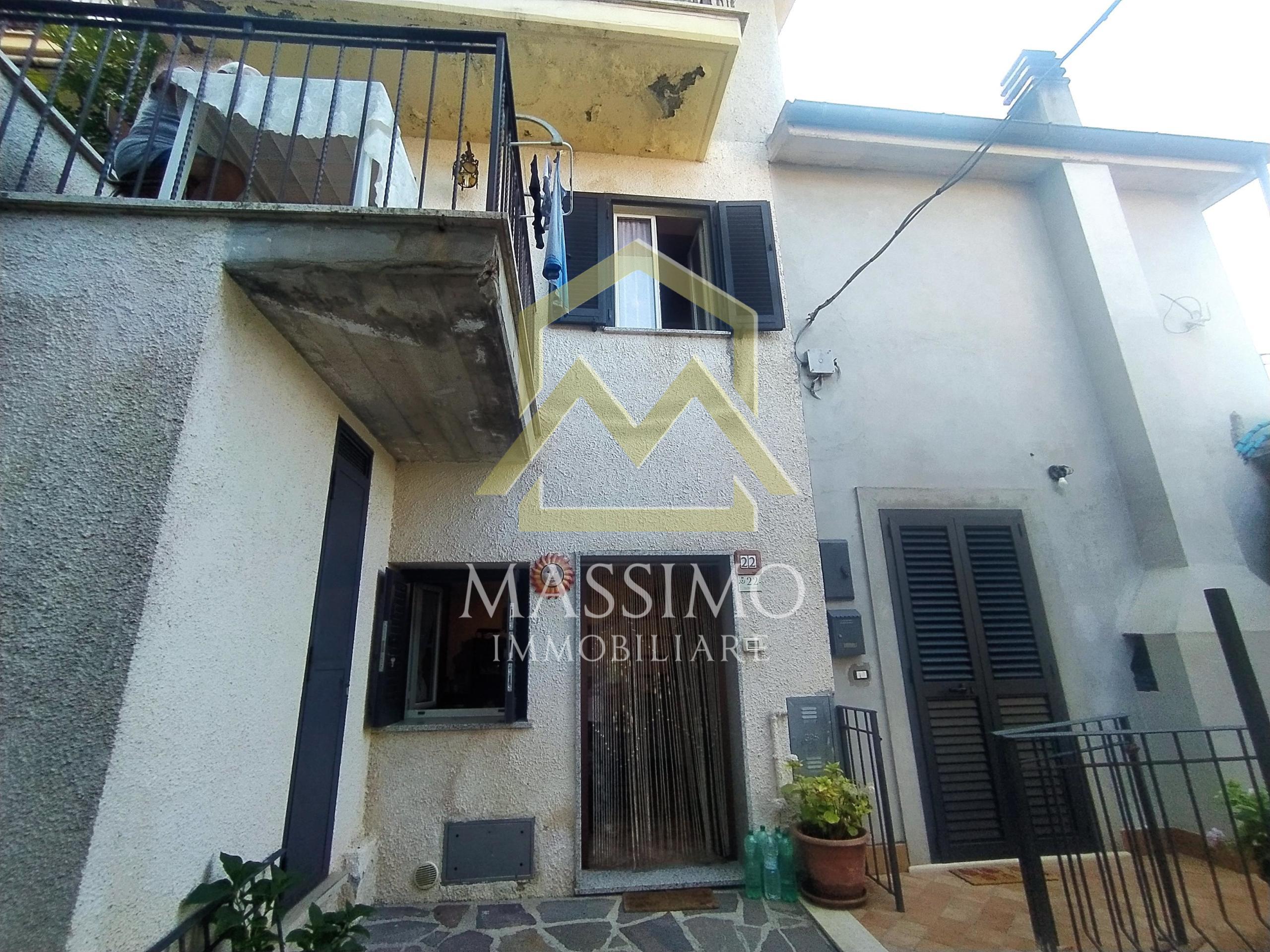 Bilocale con terrazzo in via del canale 5, Rocca Santo Stefano