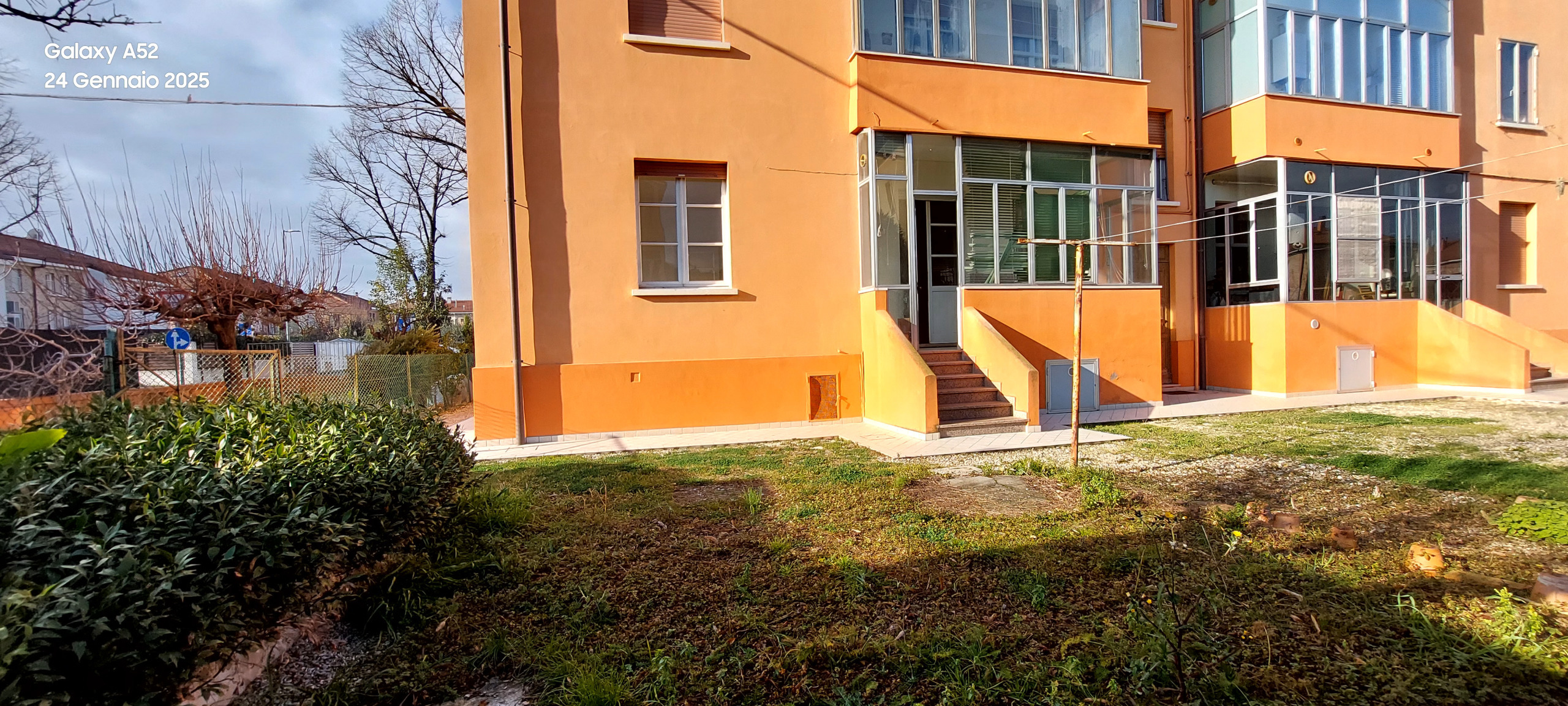 Trilocale con terrazzo a Pesaro