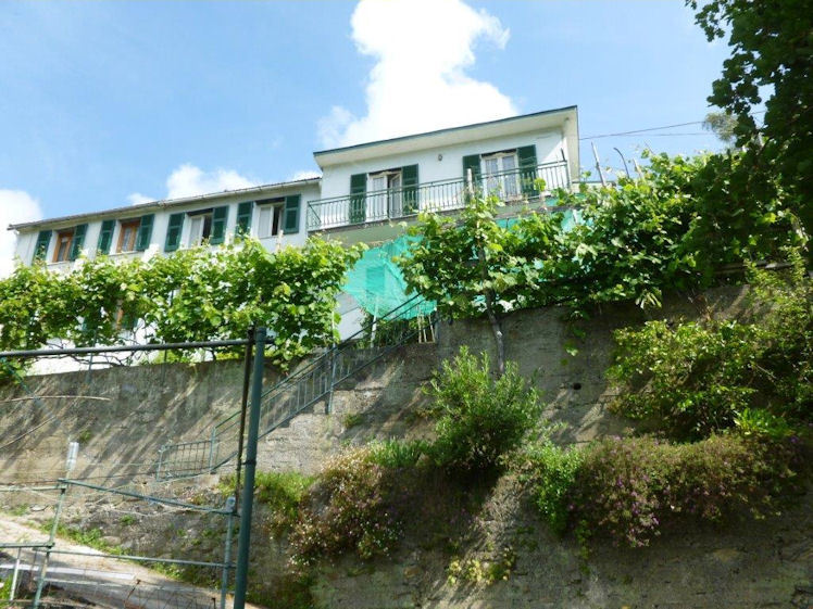 Casa indipendente con giardino in via arboc 5, Rapallo