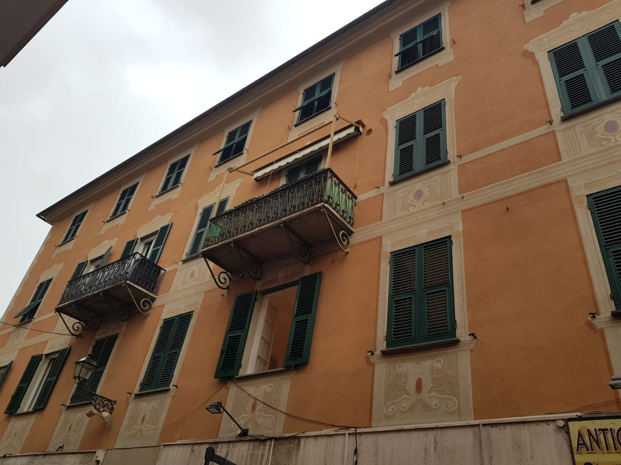 Appartamento da ristrutturare in corso goffredo mameli 56, Rapallo