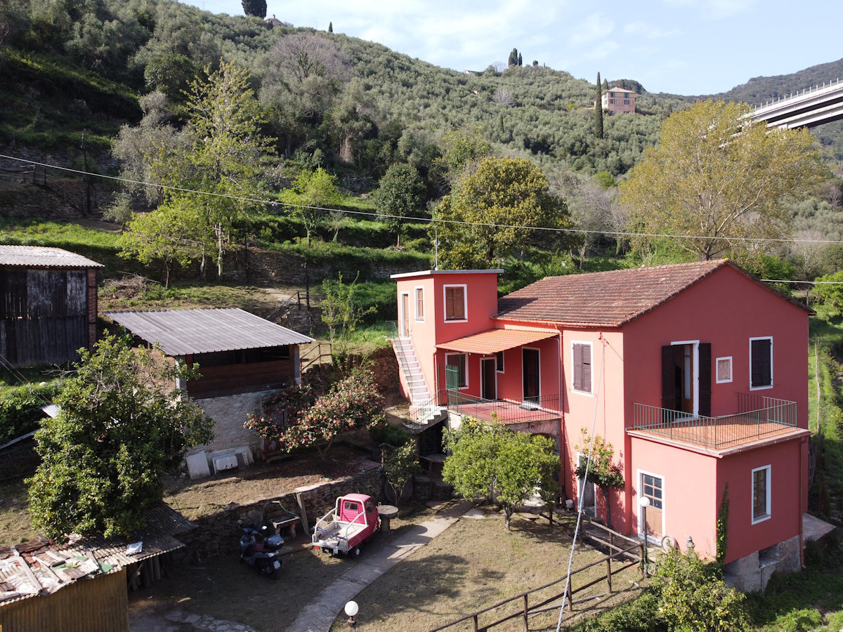 Casa indipendente con giardino in via tuia 33, Rapallo