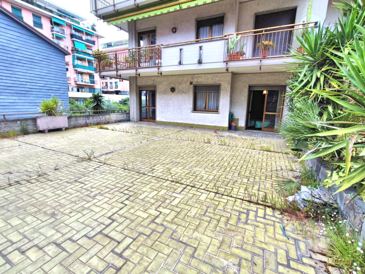Appartamento con terrazzo in corso goffredo mameli 320, Rapallo