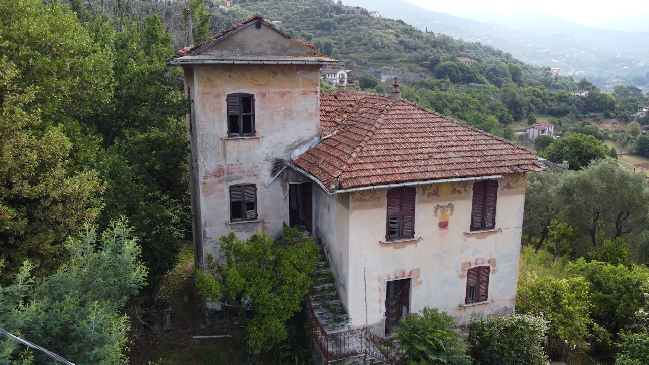 Casa indipendente con giardino in via del villone 7, Rapallo