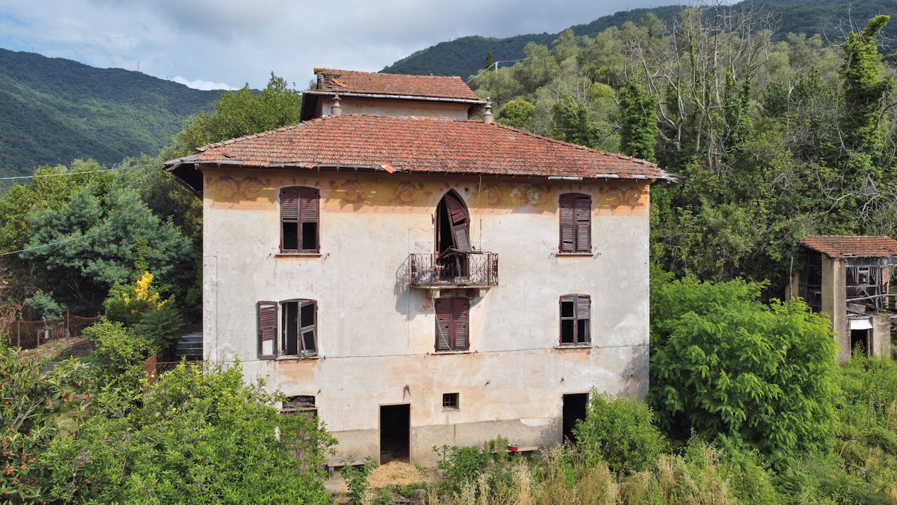 Casa indipendente con giardino in via del villone 7, Rapallo