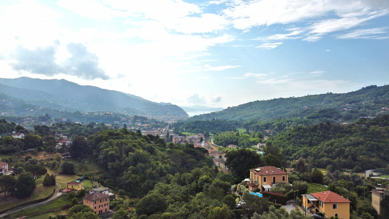 Casa indipendente con giardino in via del villone 7, Rapallo
