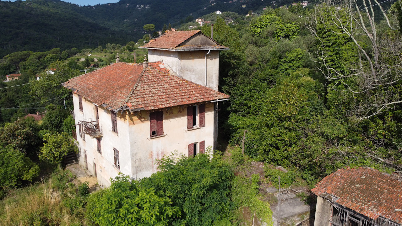 Casa indipendente con giardino in via del villone 7, Rapallo