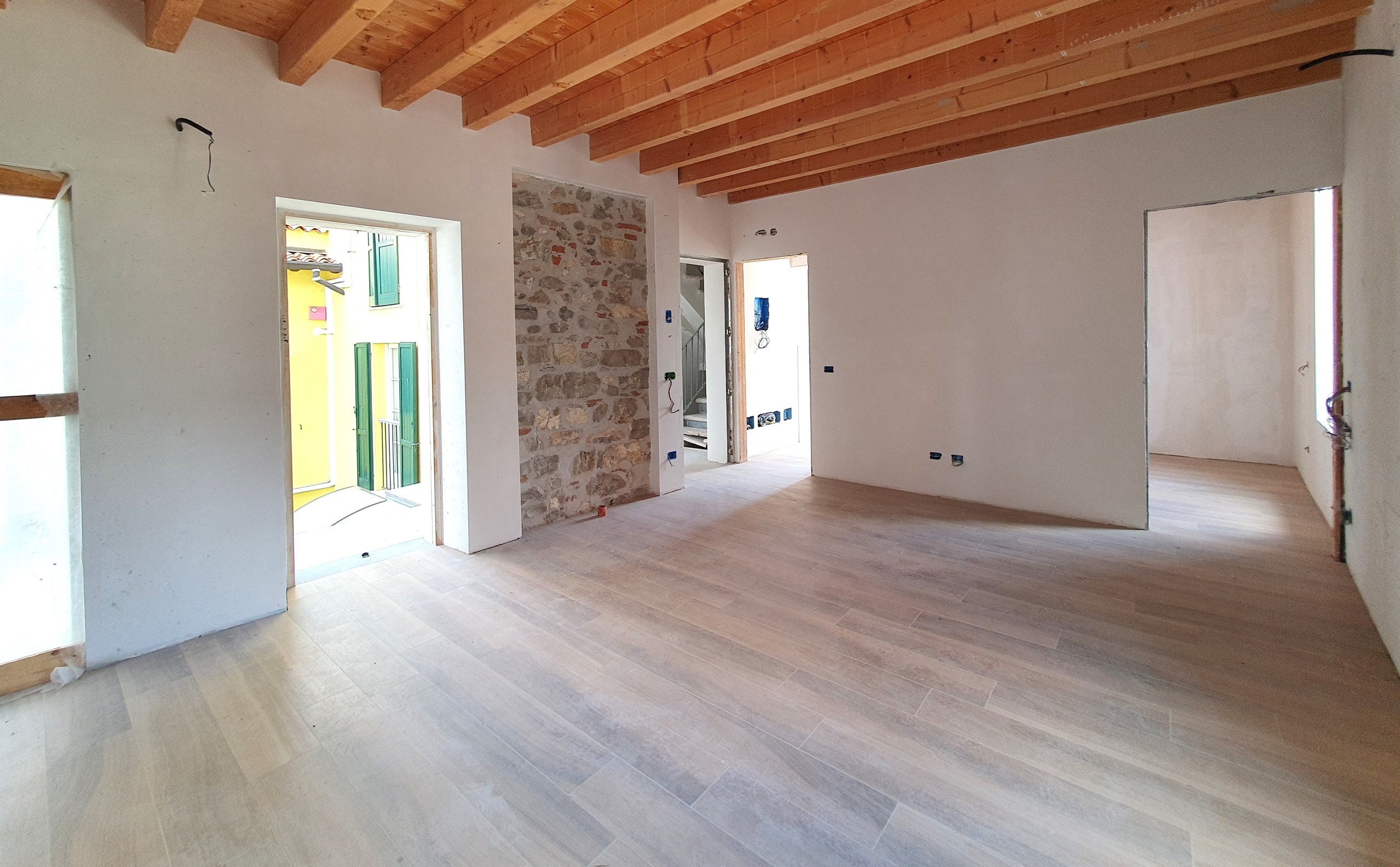 Trilocale con terrazzo in q.re casazza, Brescia