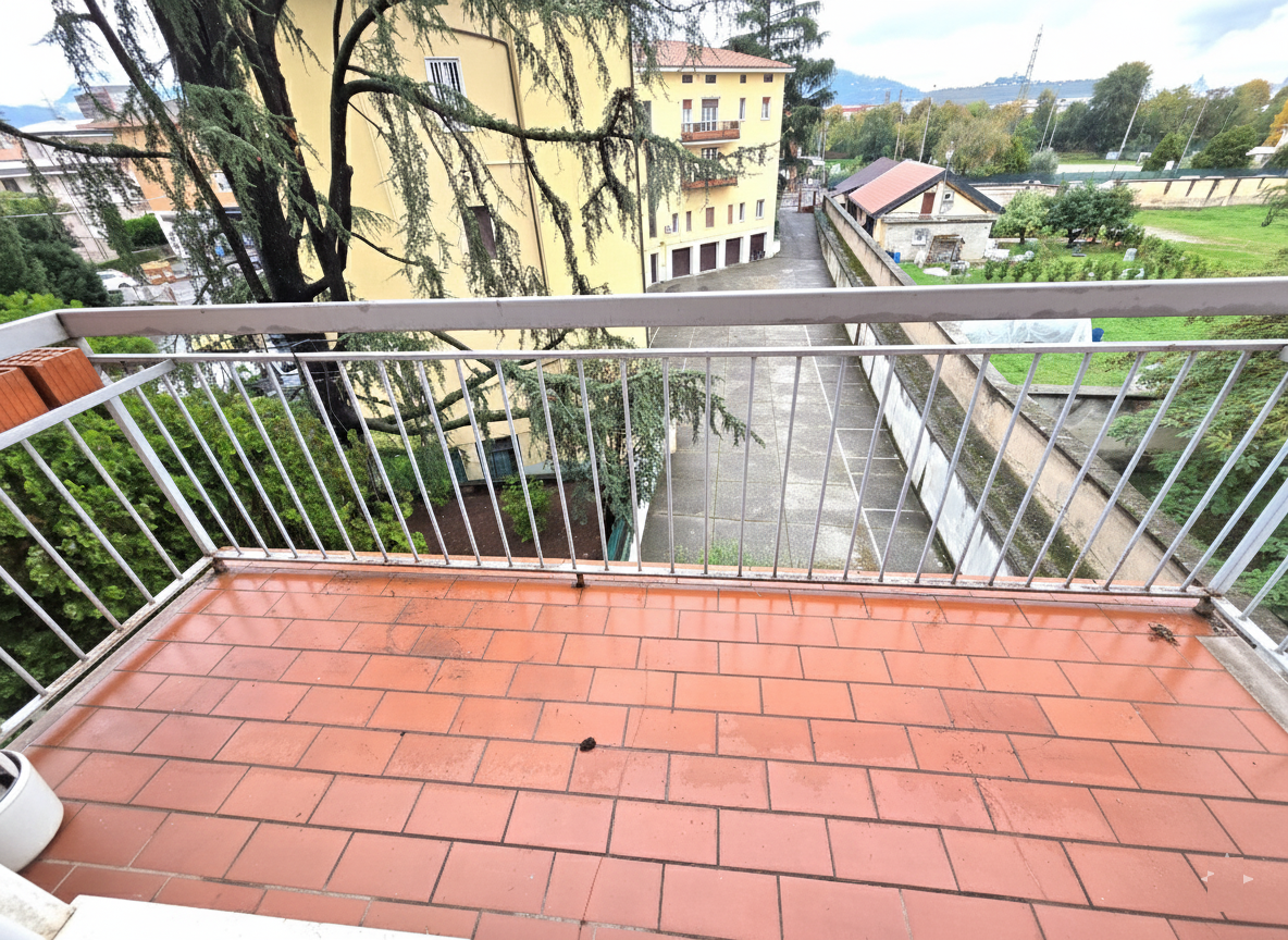 Quadrilocale con terrazzo in q.re urago mella, Brescia