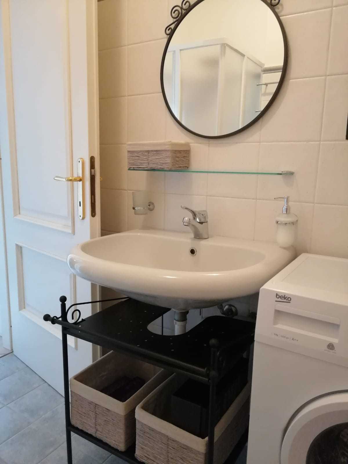 Bilocale con terrazzo in via aldo moro, Brescia