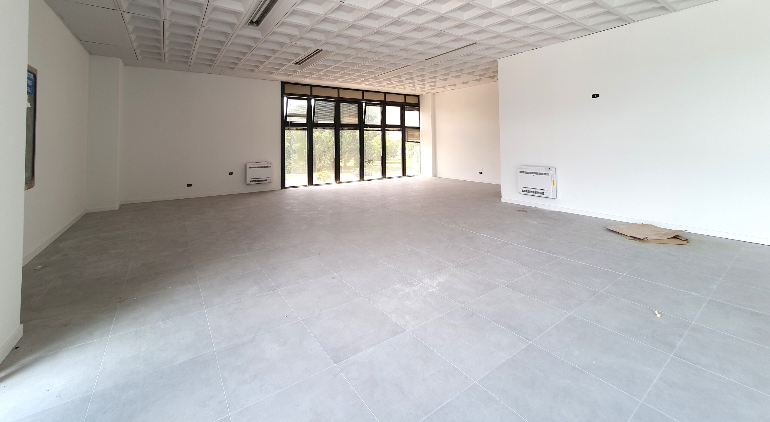 Locale commerciale in affitto in via orzinuovi, Brescia