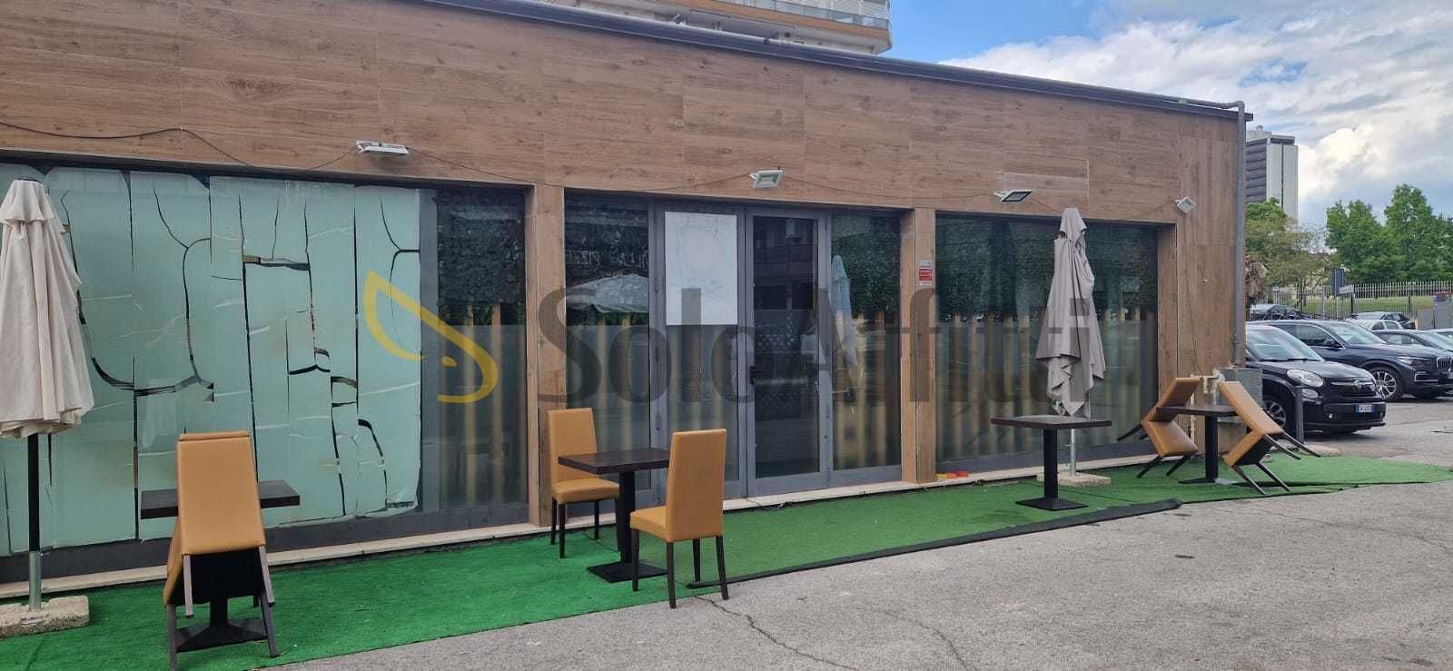 Locale commerciale in affitto a Frosinone