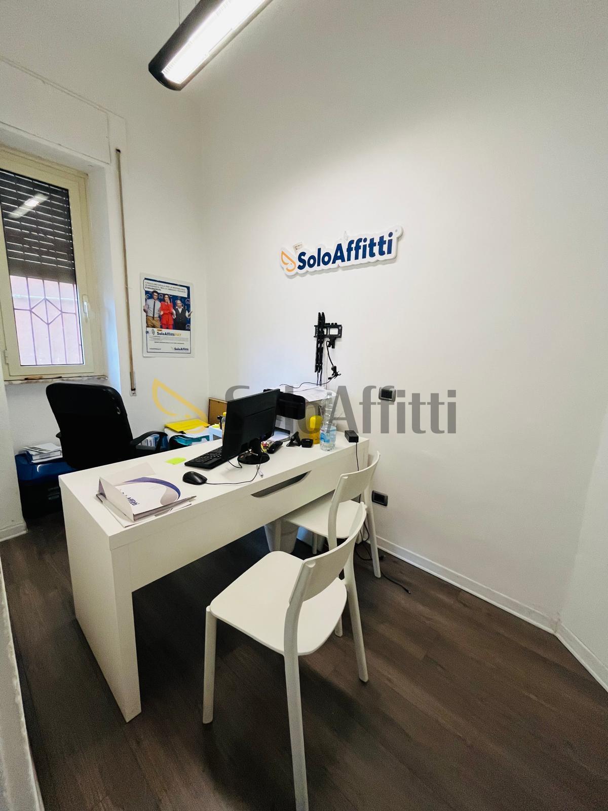 Locale commerciale in affitto in via adige 9, Frosinone
