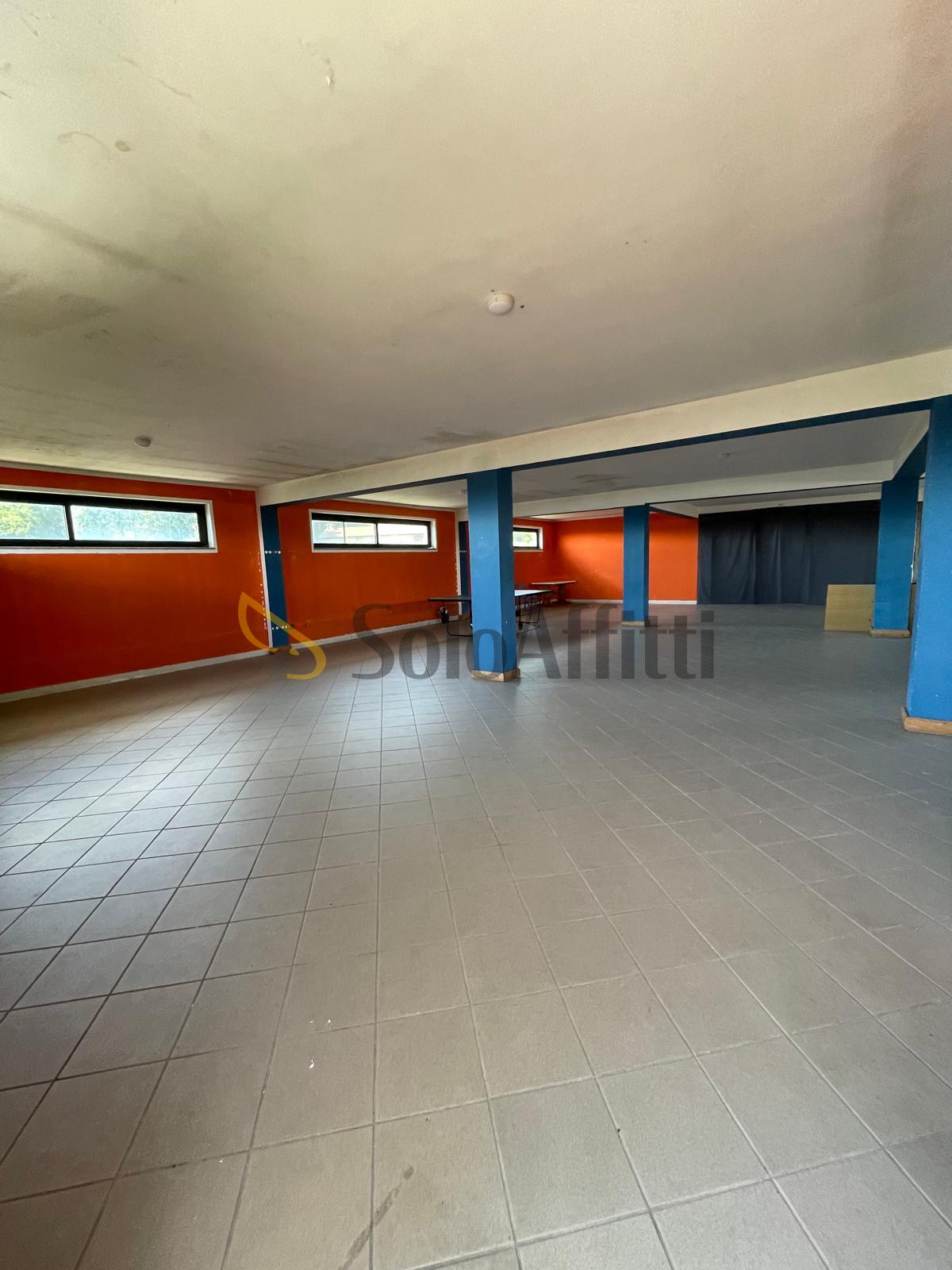 Locale commerciale in affitto in via verdara 4, Strangolagalli