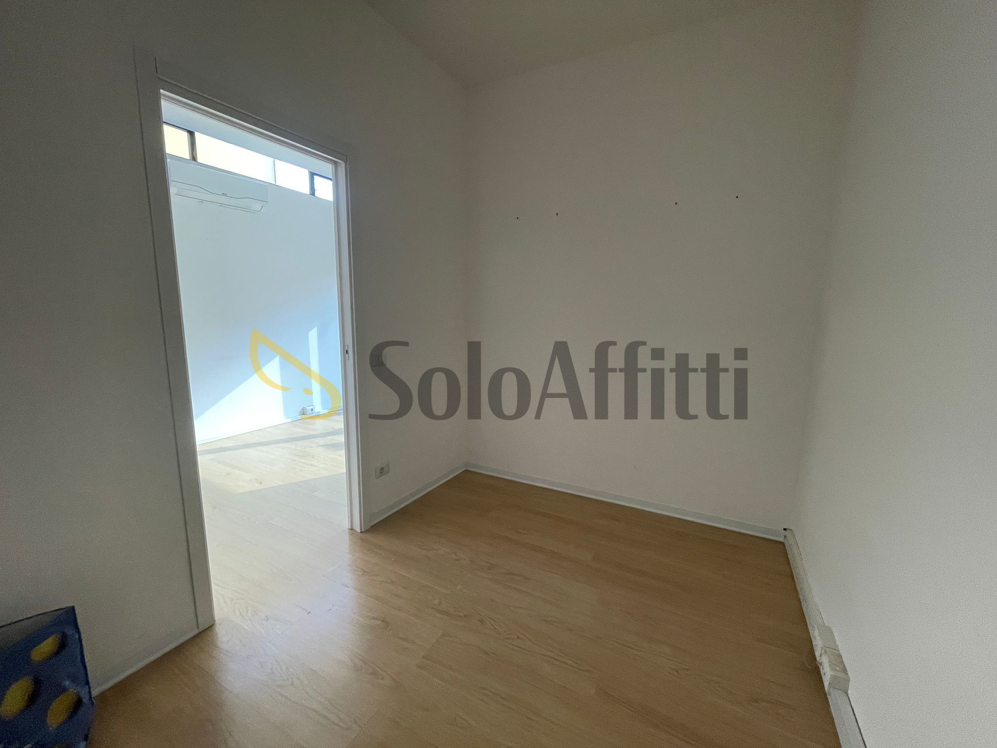 Locale commerciale in affitto a Frosinone