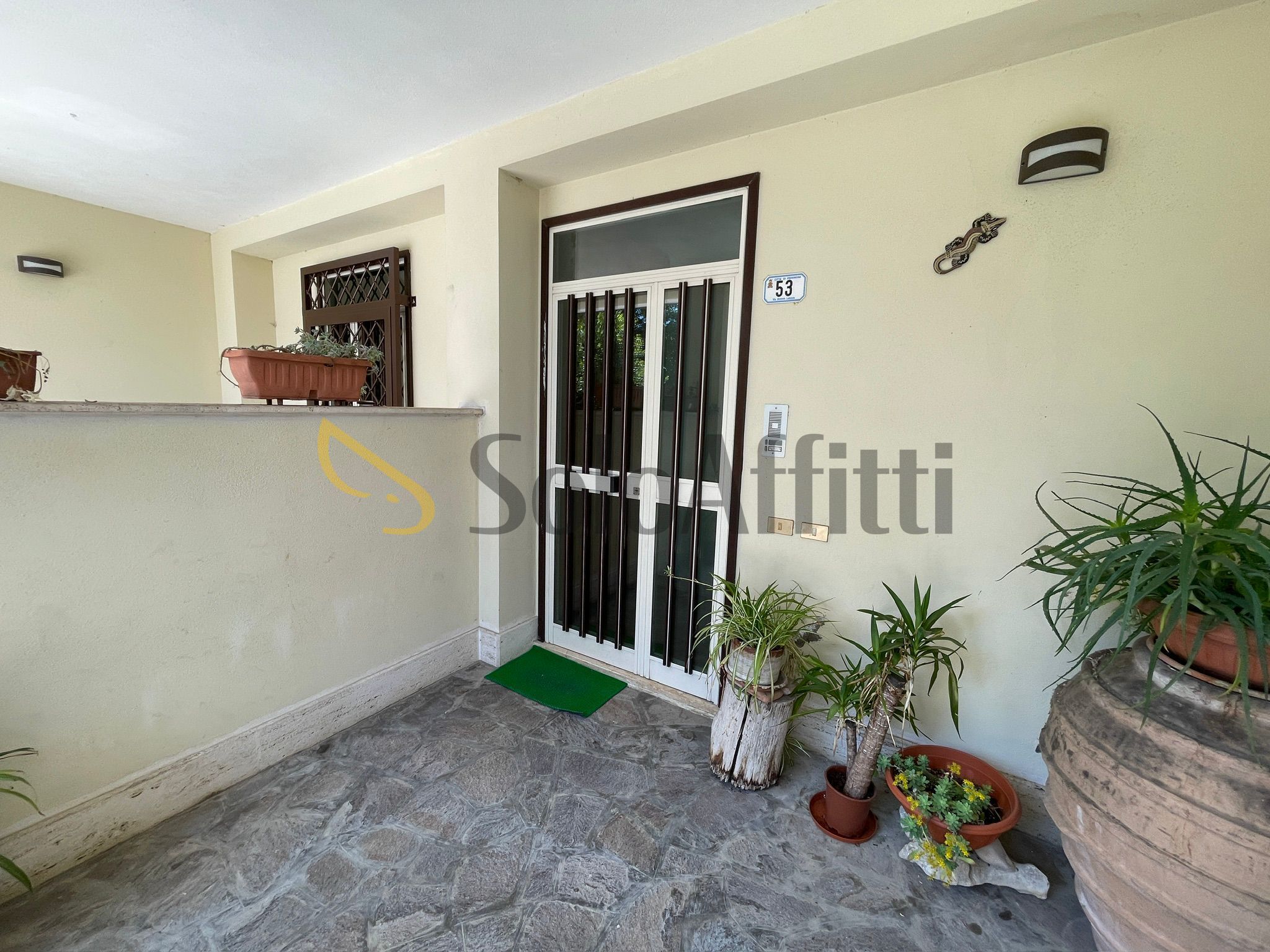 Bilocale con giardino a Frosinone