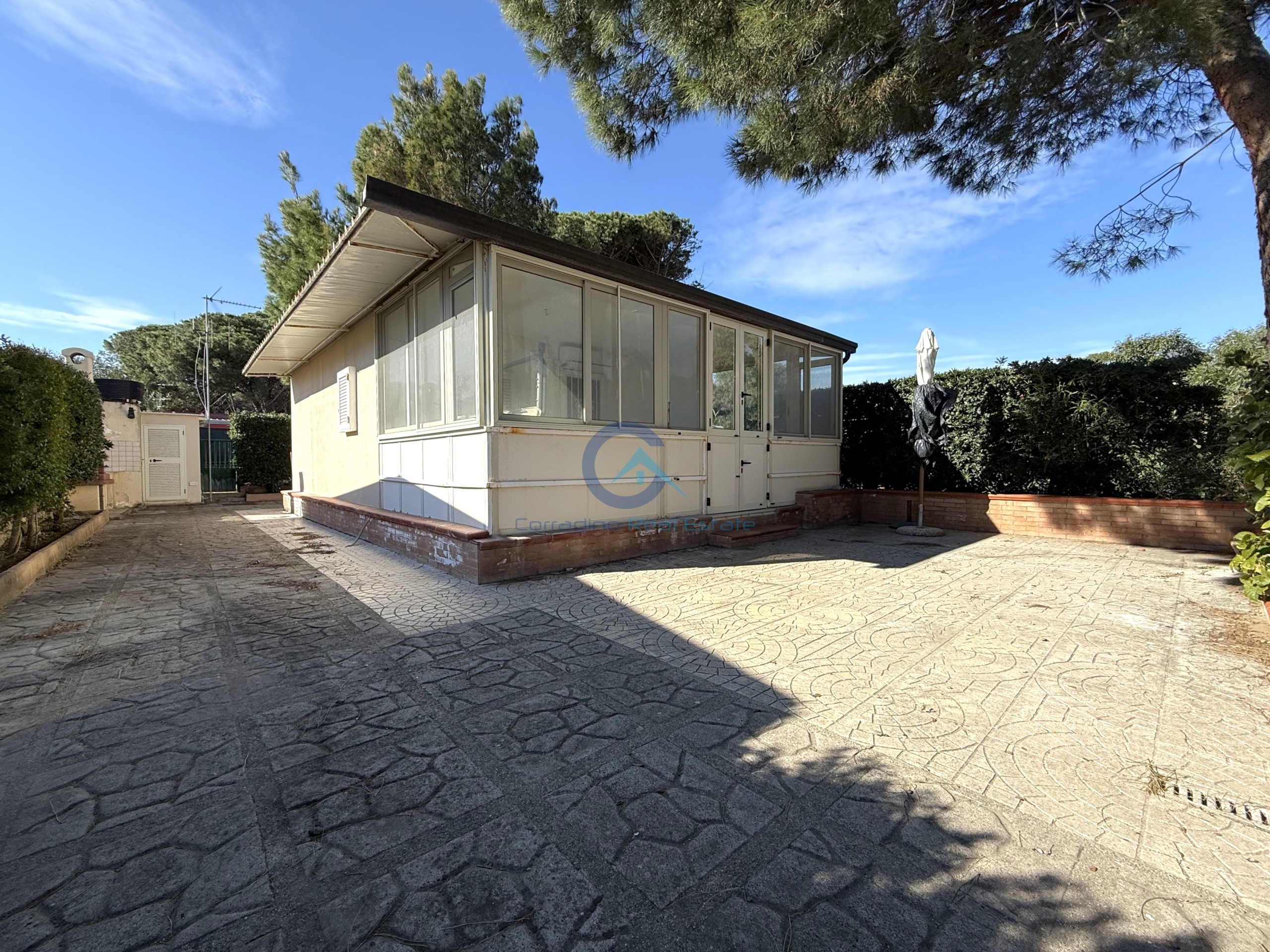 Villa con giardino in viale nausicaa 42/1, Catanzaro