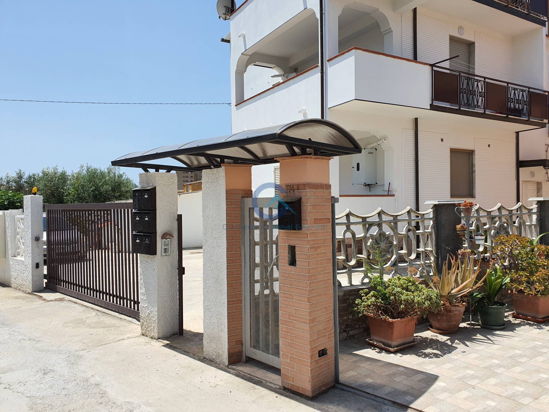 Attico con terrazzo, Catanzaro santa maria