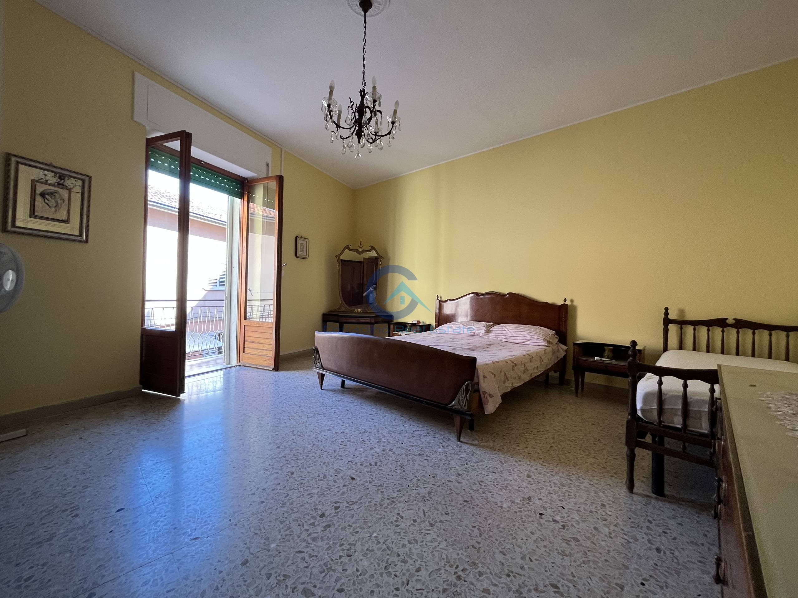 Trilocale con terrazzo, Catanzaro lido