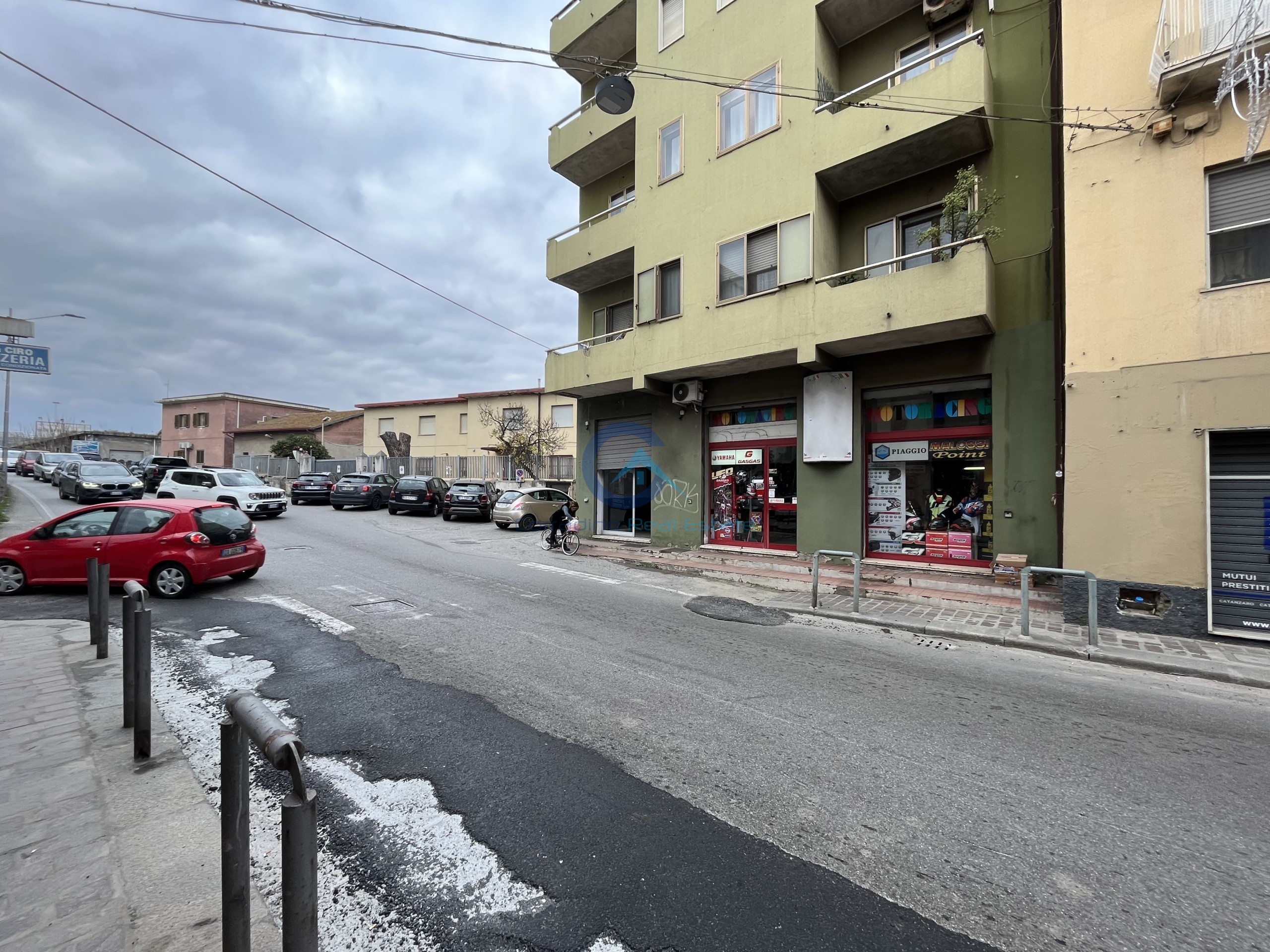Locale commerciale in vendita in via corace 16, Catanzaro